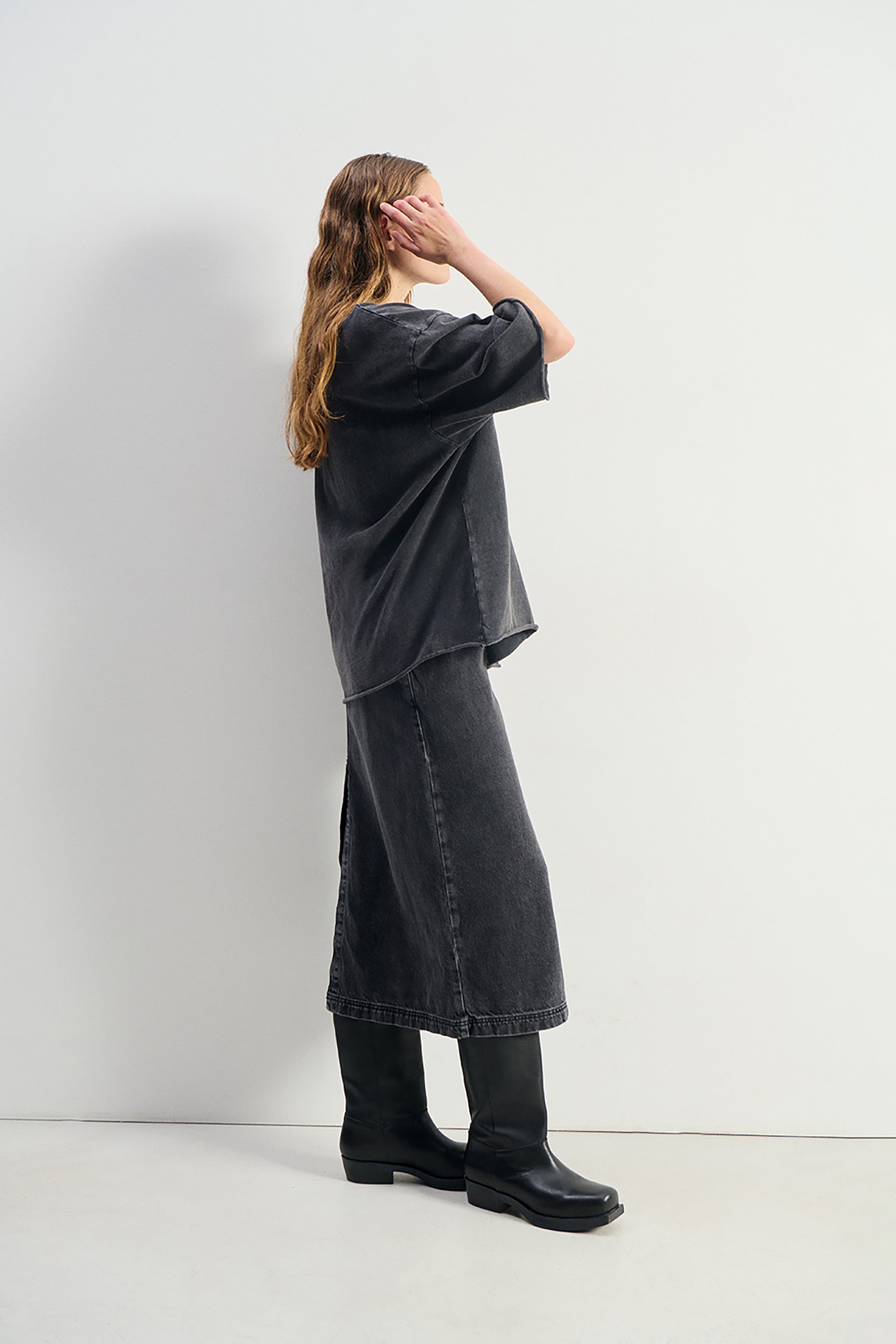 Afoma Long T-Shirt - Vintage Darkness