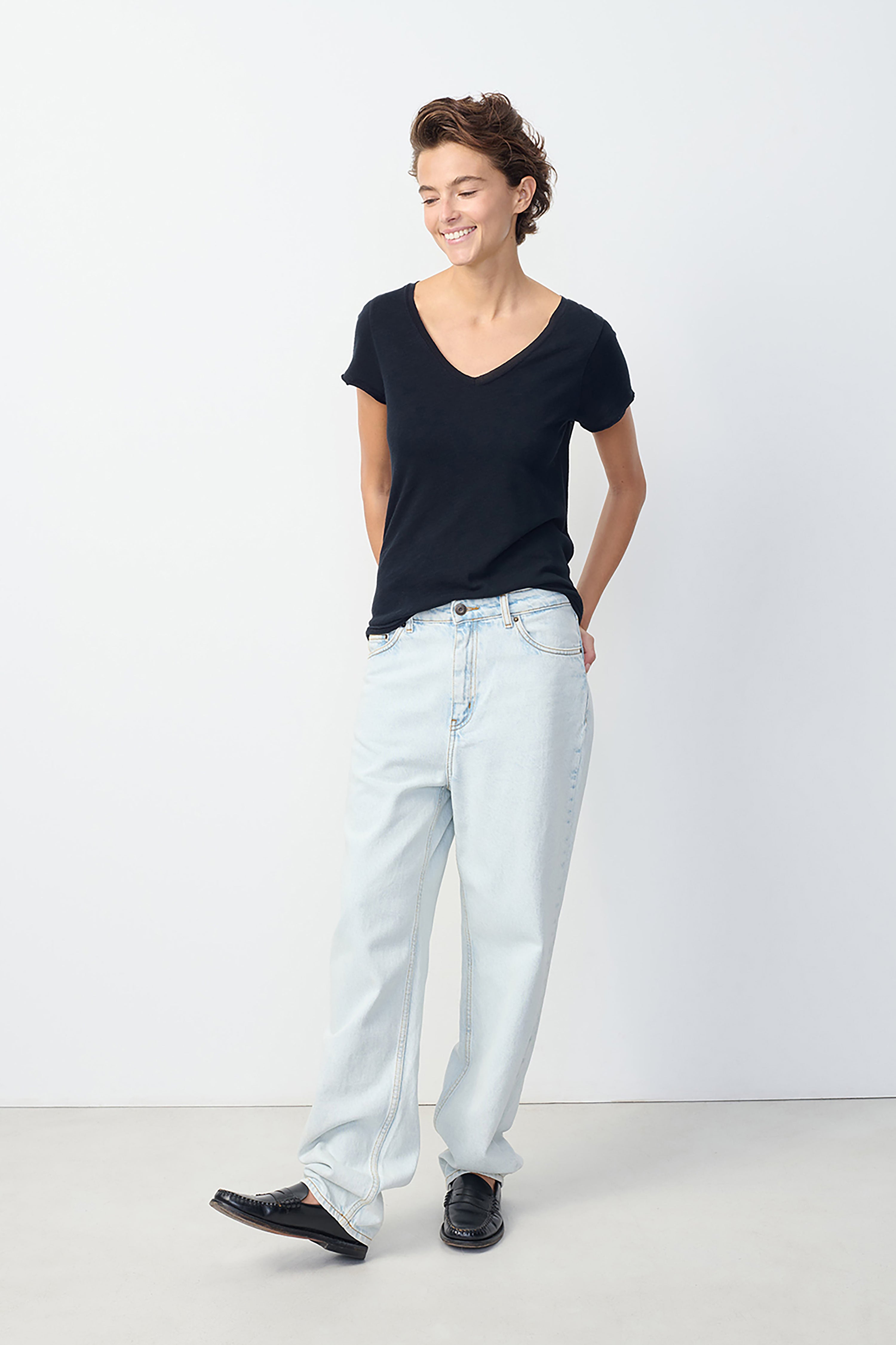 Sonoma V-Neck T-Shirt - Black
