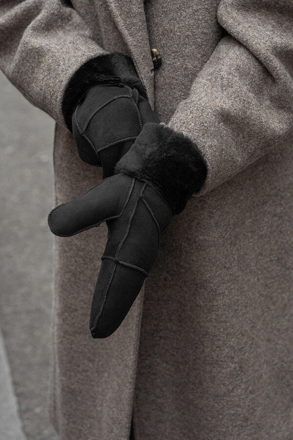 Markberg Bella Sheepskin Mitten - Black - RUM Amsterdam