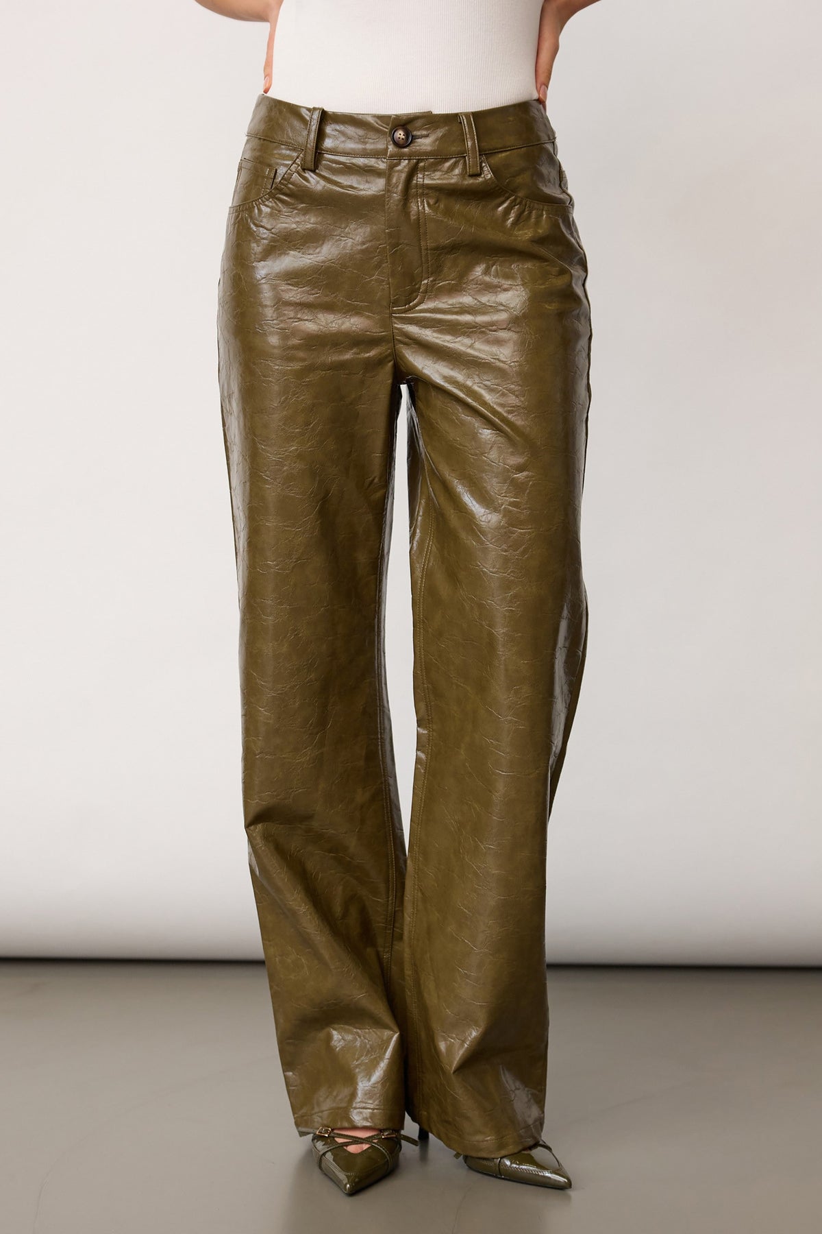 Richa Pant - Olive