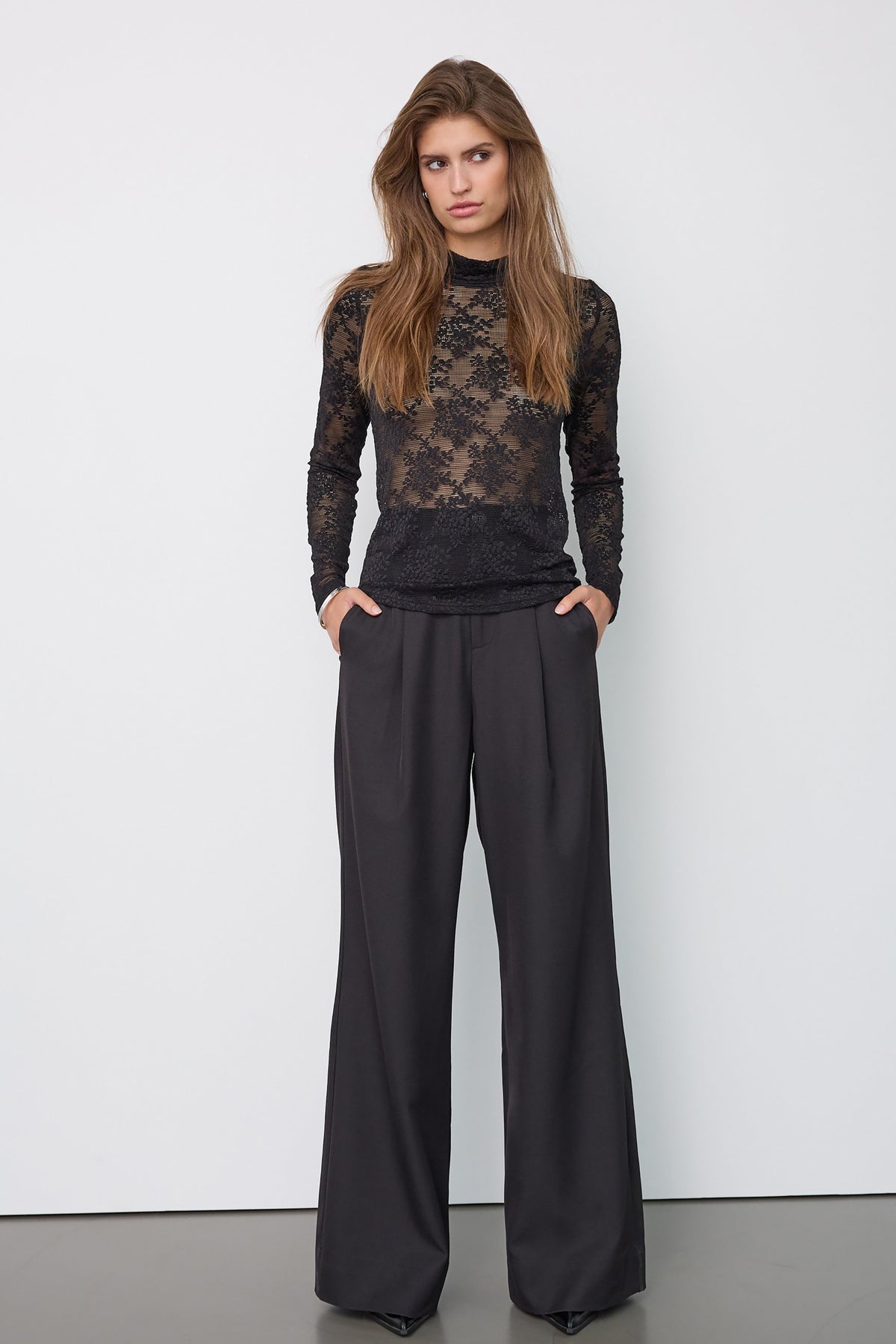 Birta Turtleneck Blouse - Black