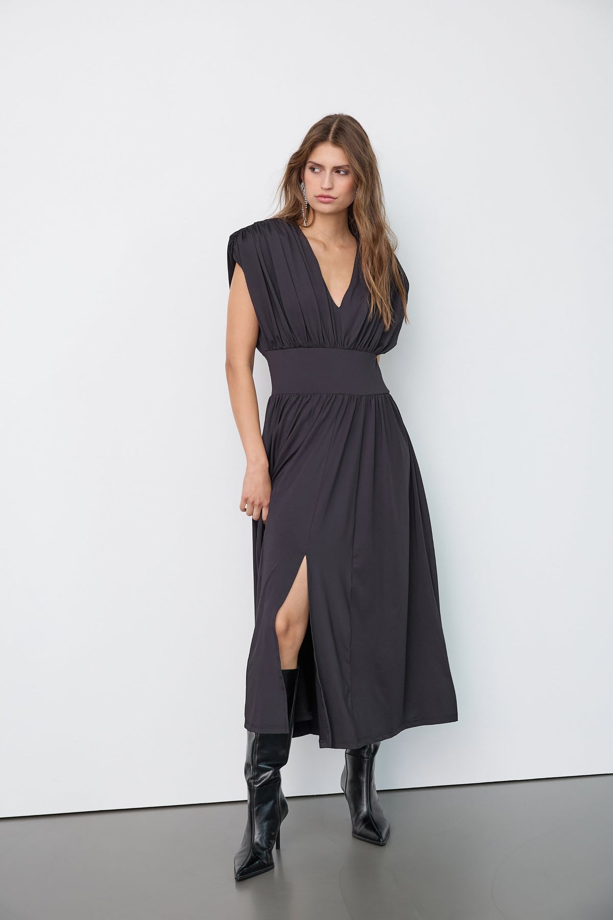 Cattia V-Dress - Black
