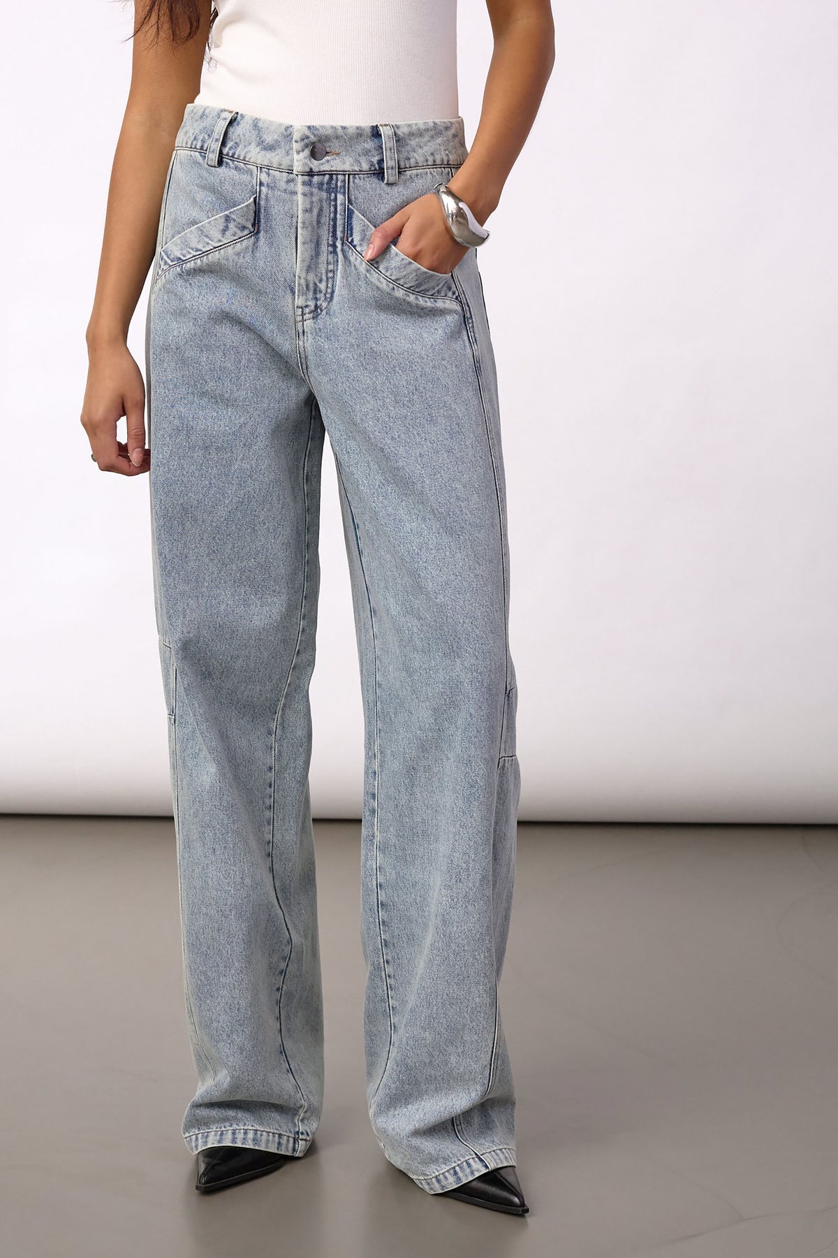 Jackson Barrel Jeans - Bleach Denim