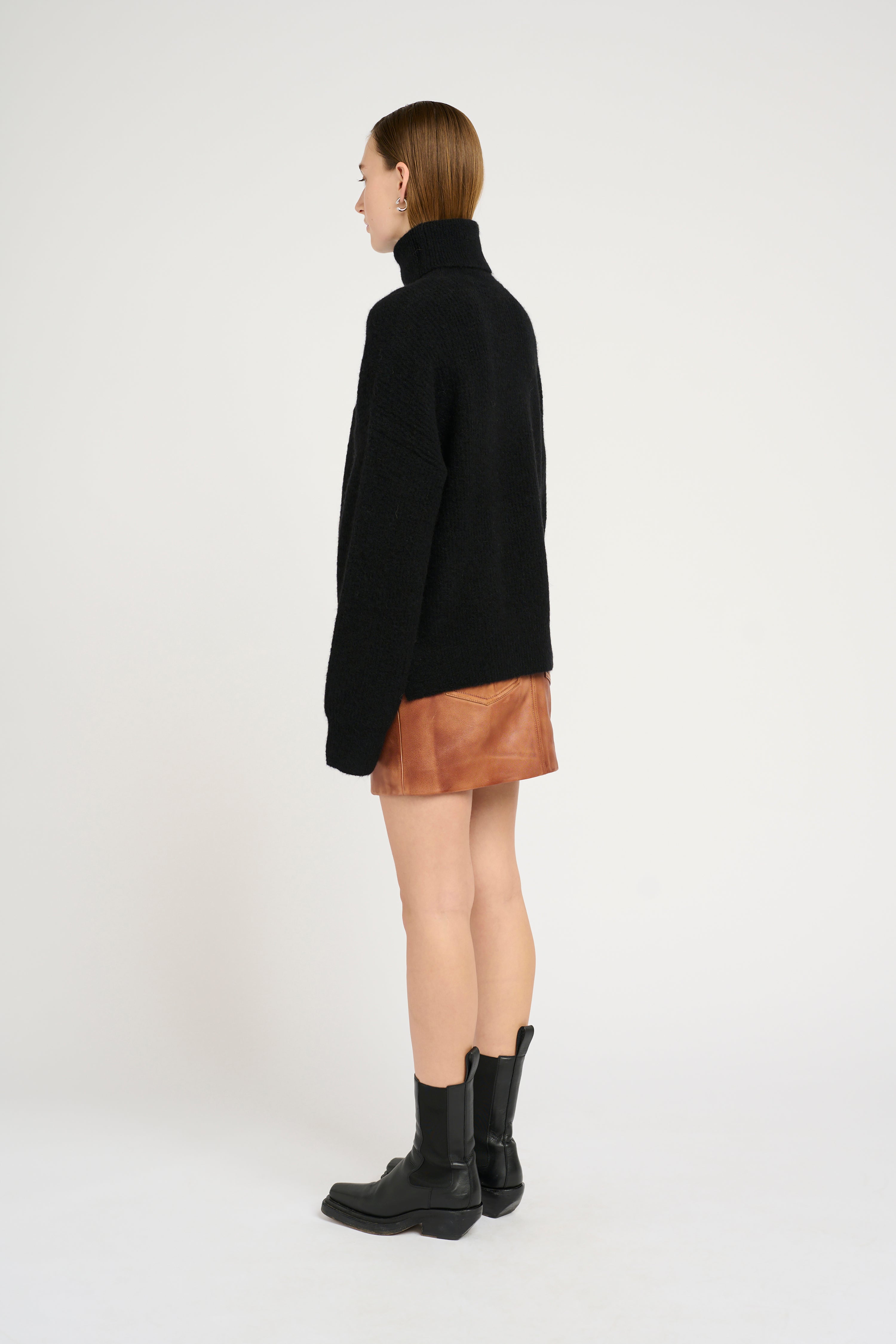 Alpha Rollneck Pullover - Black
