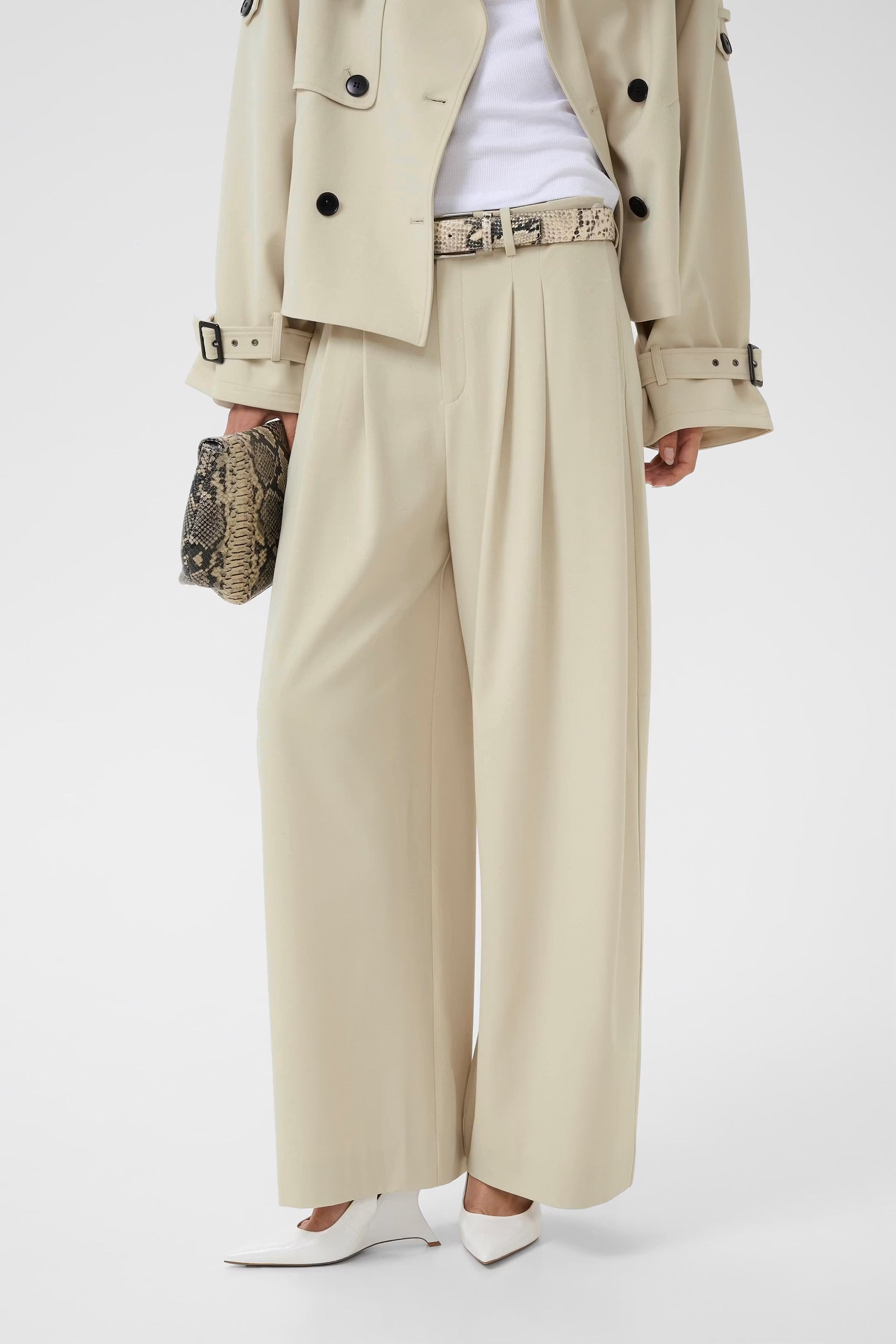 Avic Short Trench Jacket - Ancient Scroll