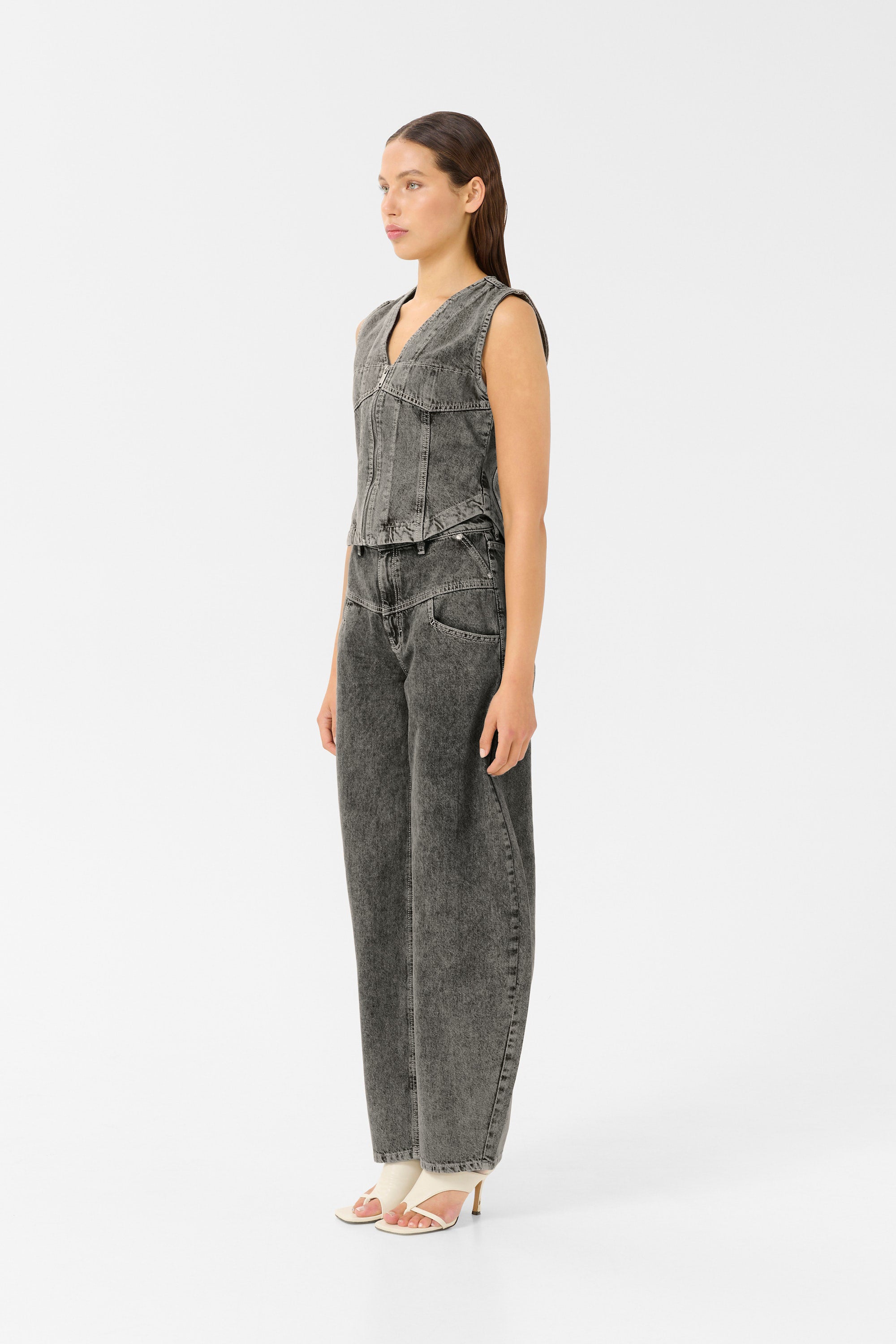 Josie HW Barrel Jeans - Greige Denim Wash - RUM Amsterdam