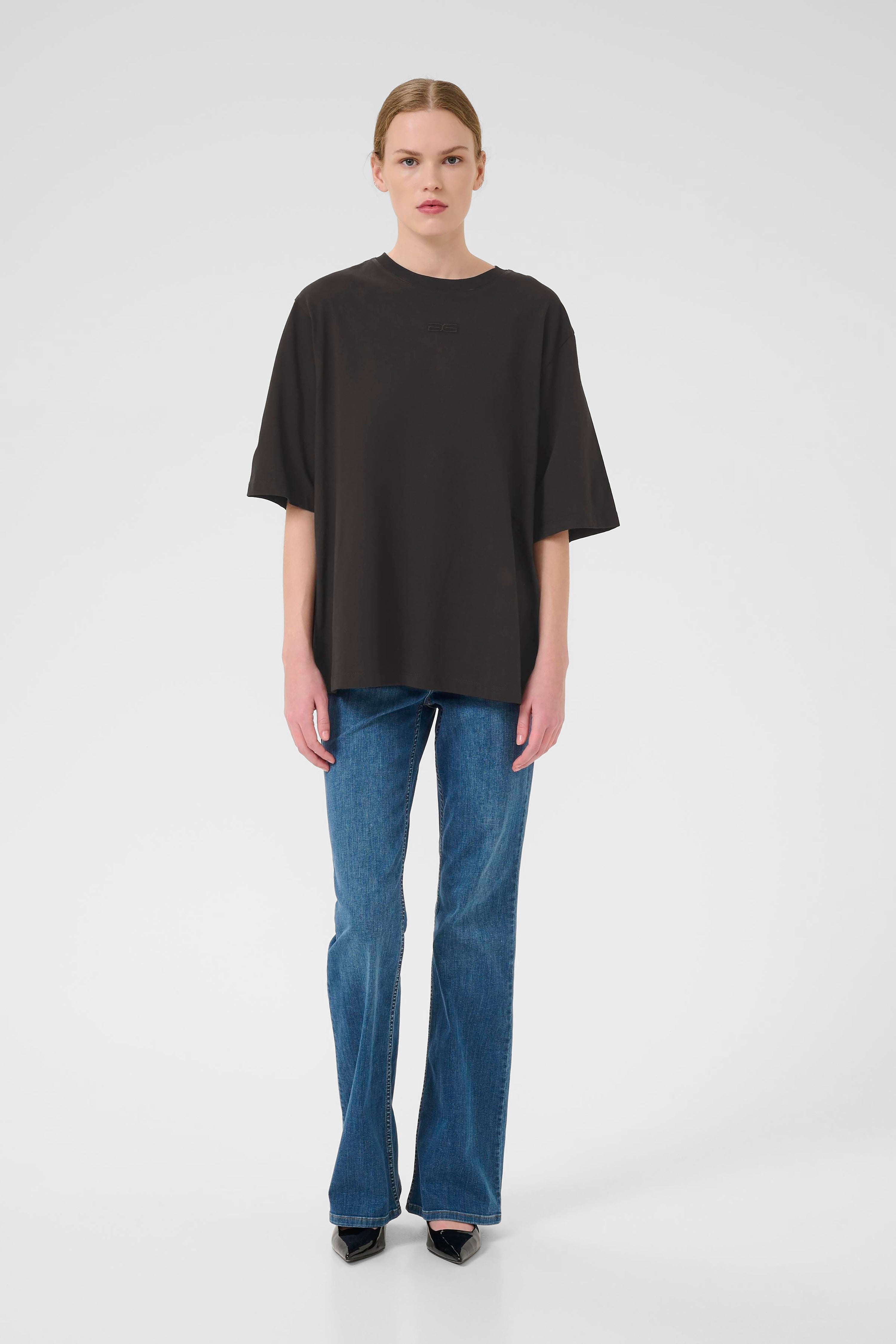 Simma EMB Tee - Black
