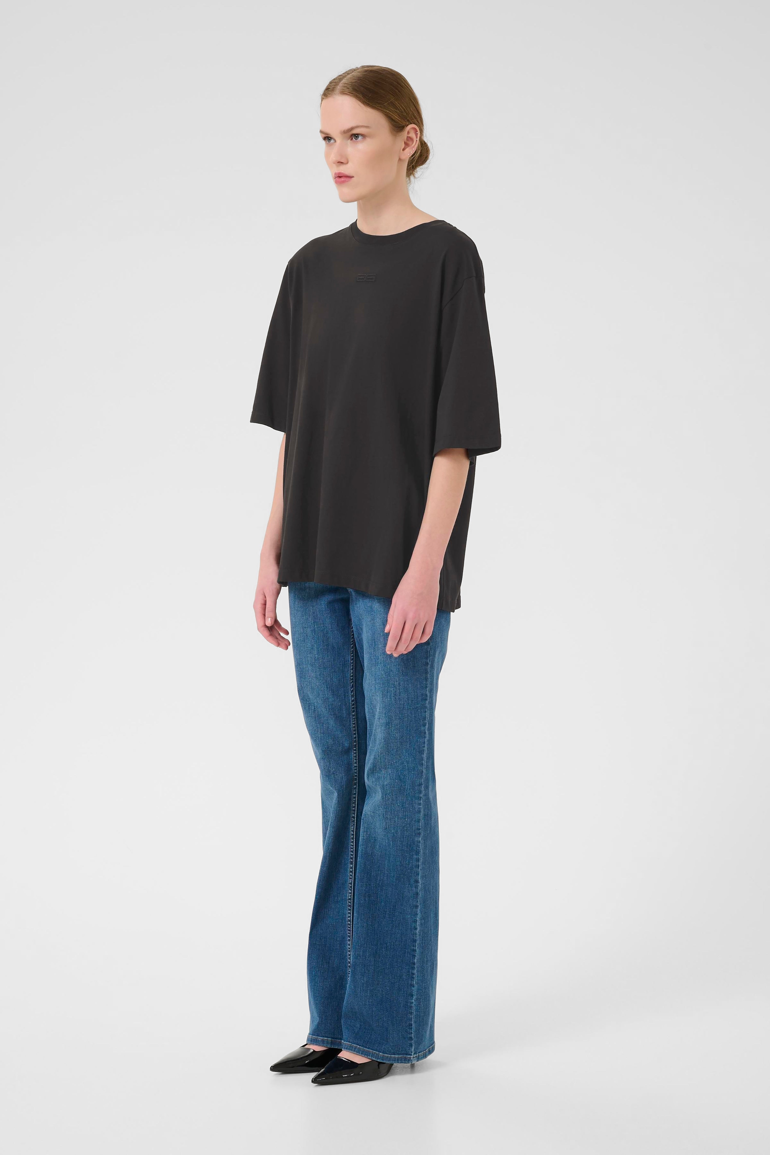 Simma EMB Tee - Black