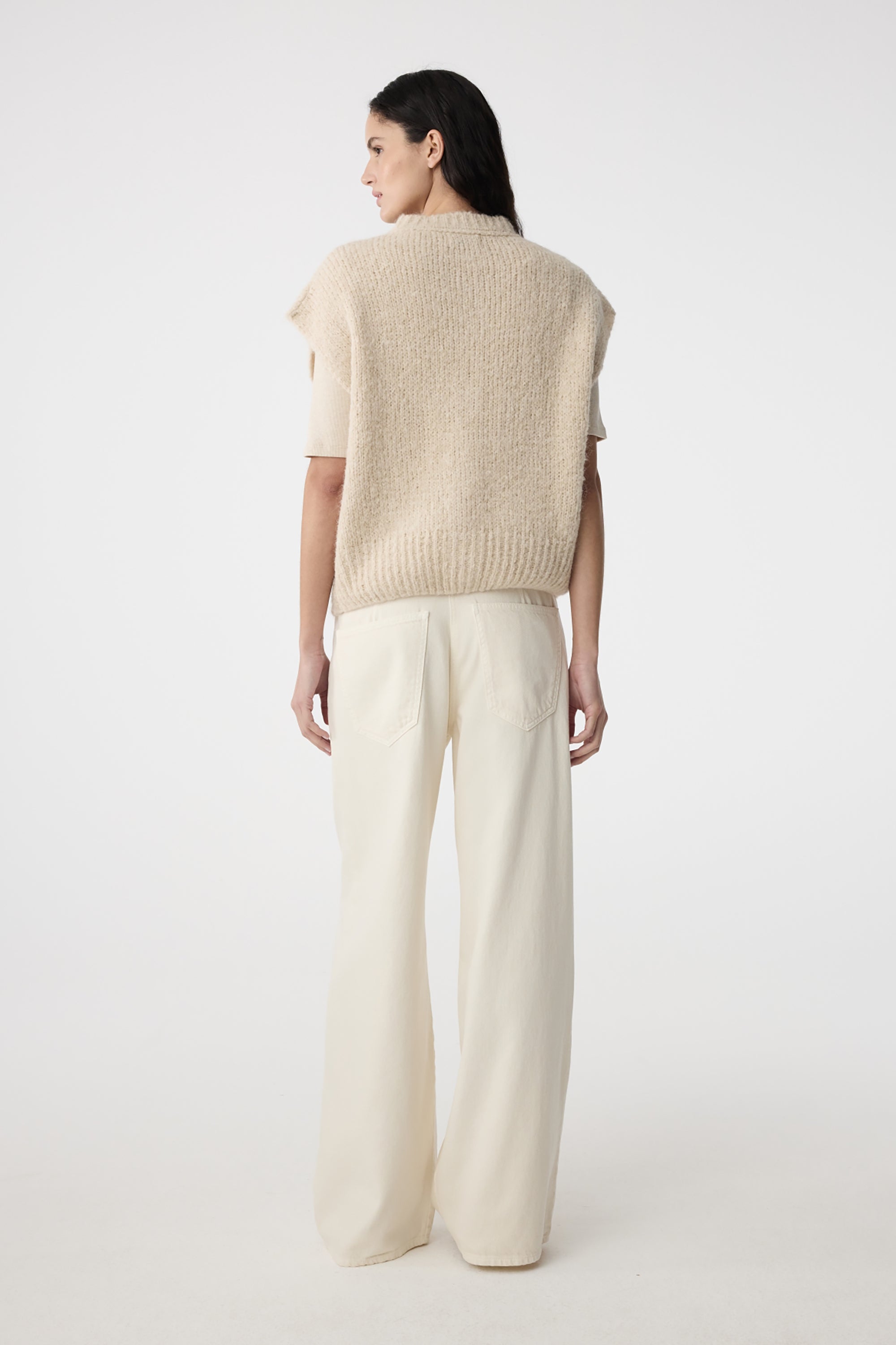 Bessy Sleveveless Cardigan - Sand