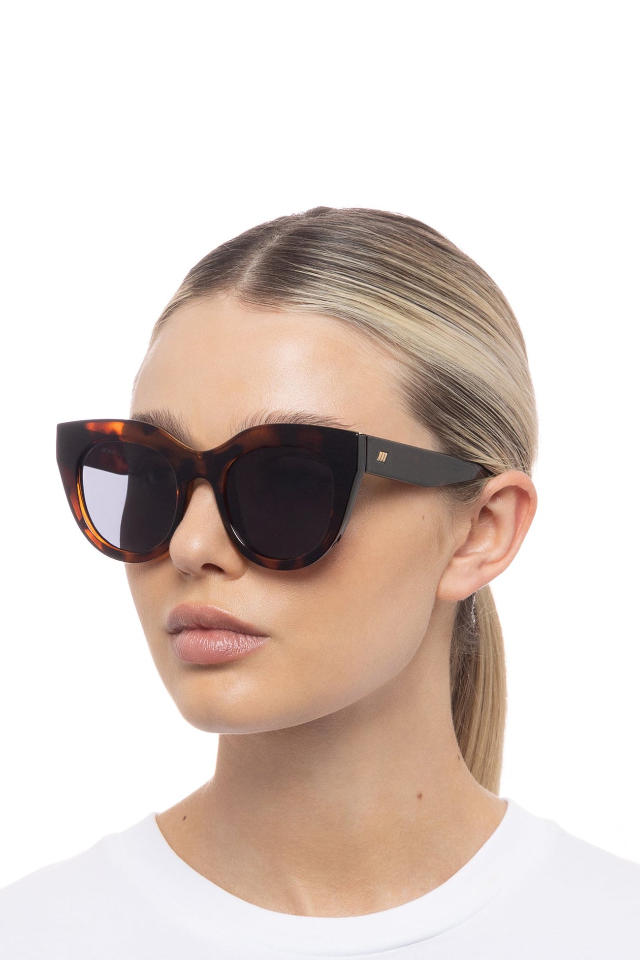 Le Specs Air Heart Sunglasses - Tortoise - RUM Amsterdam