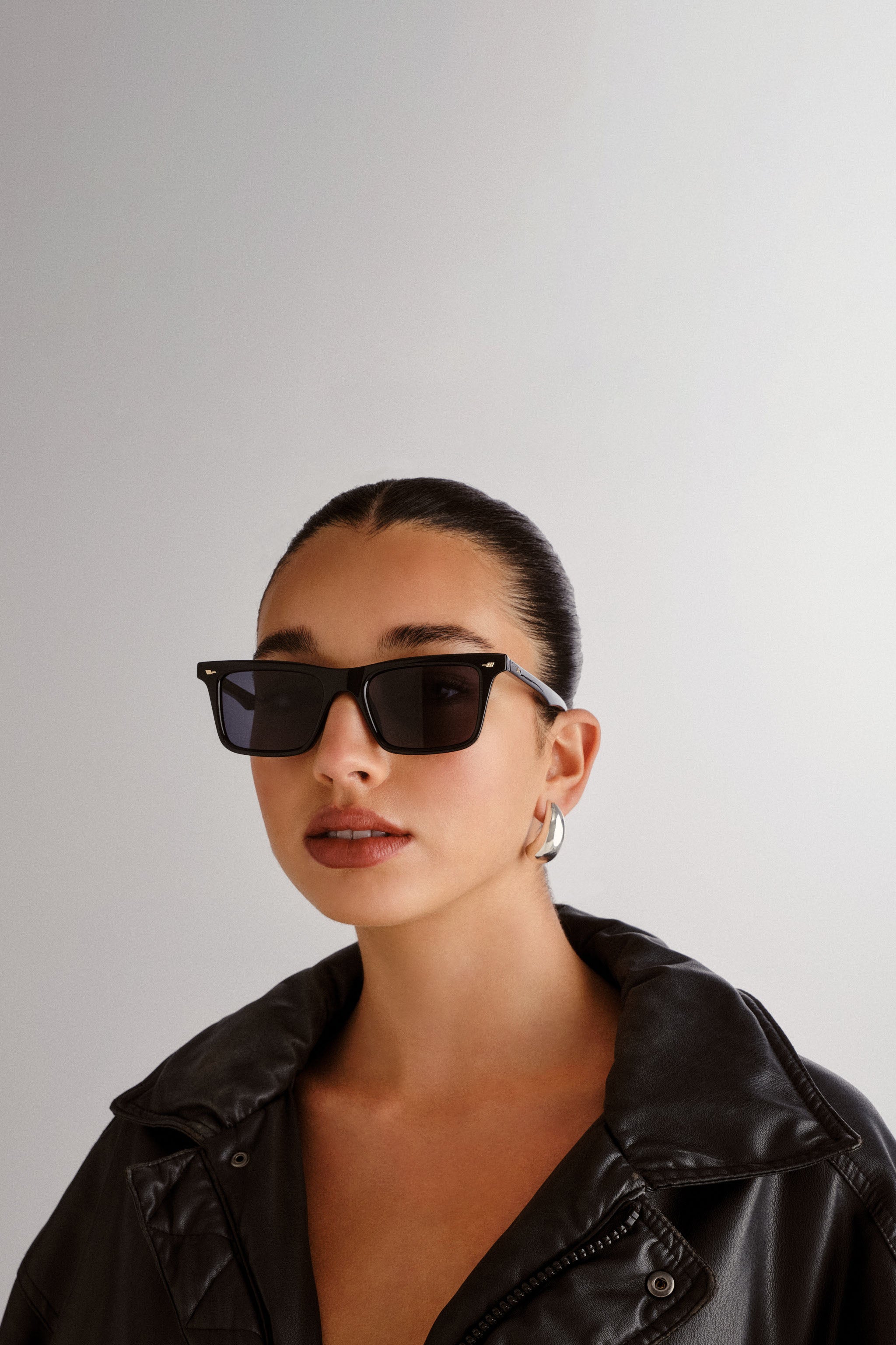 Broski Sunglasses - Black // Le Sustain