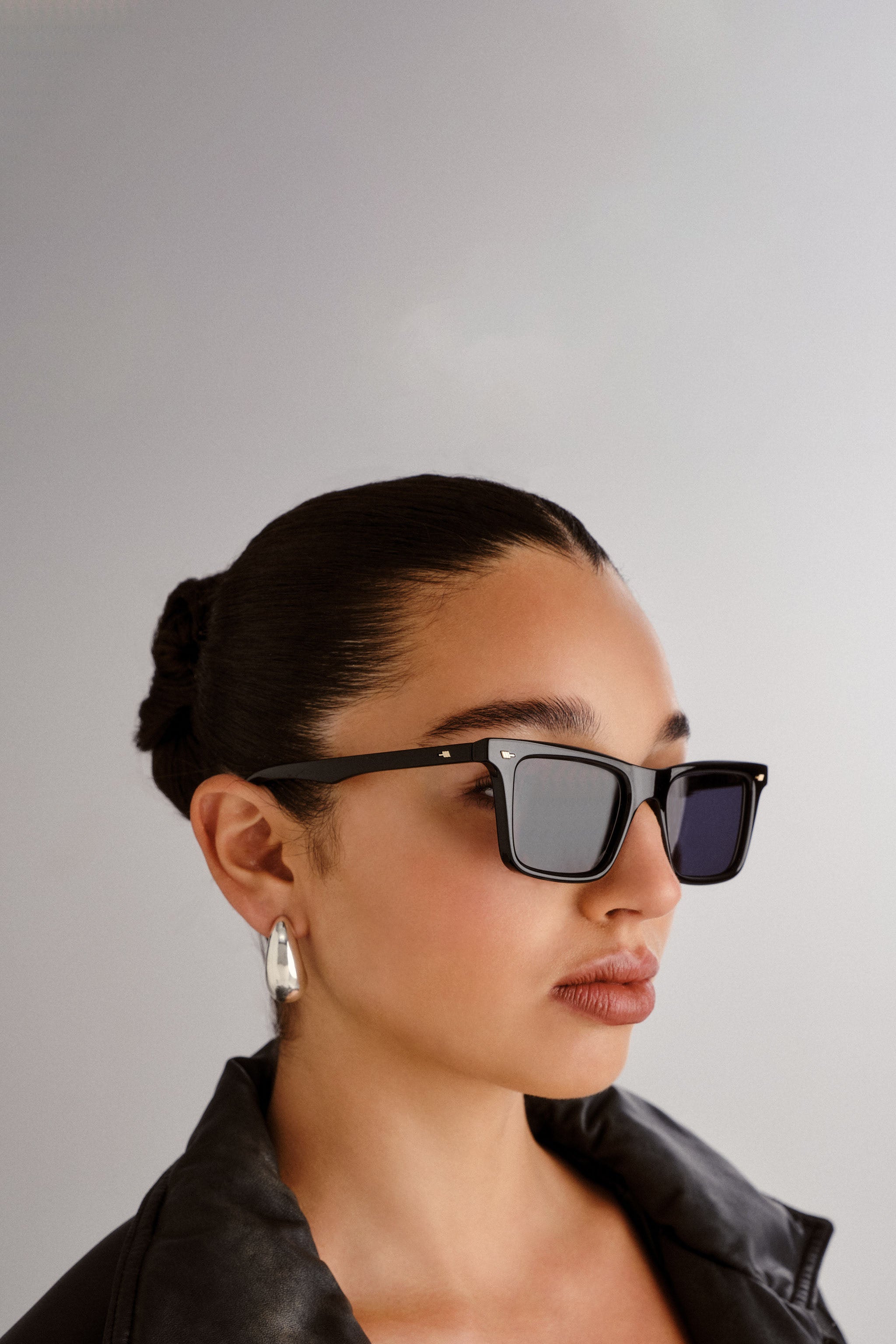 Broski Sunglasses - Black // Le Sustain