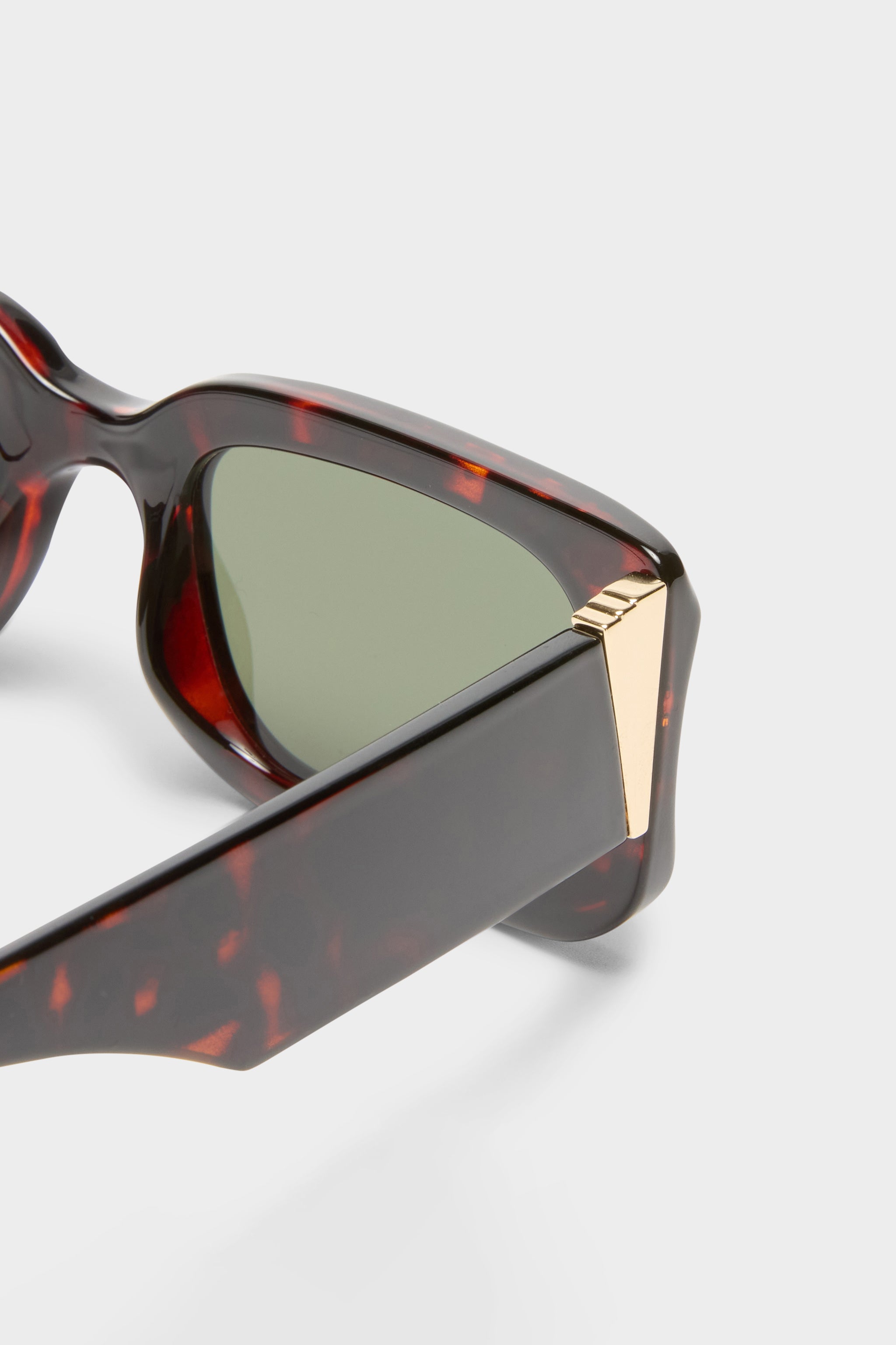 Rippled Rebel Sunglasses - Tort // Le Sustain