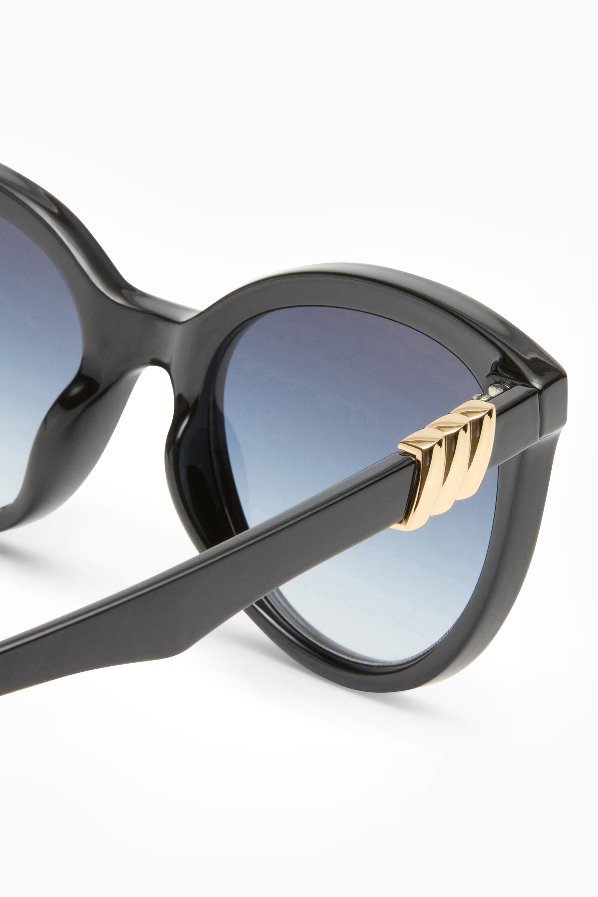 The Muse Sunglasses - Black