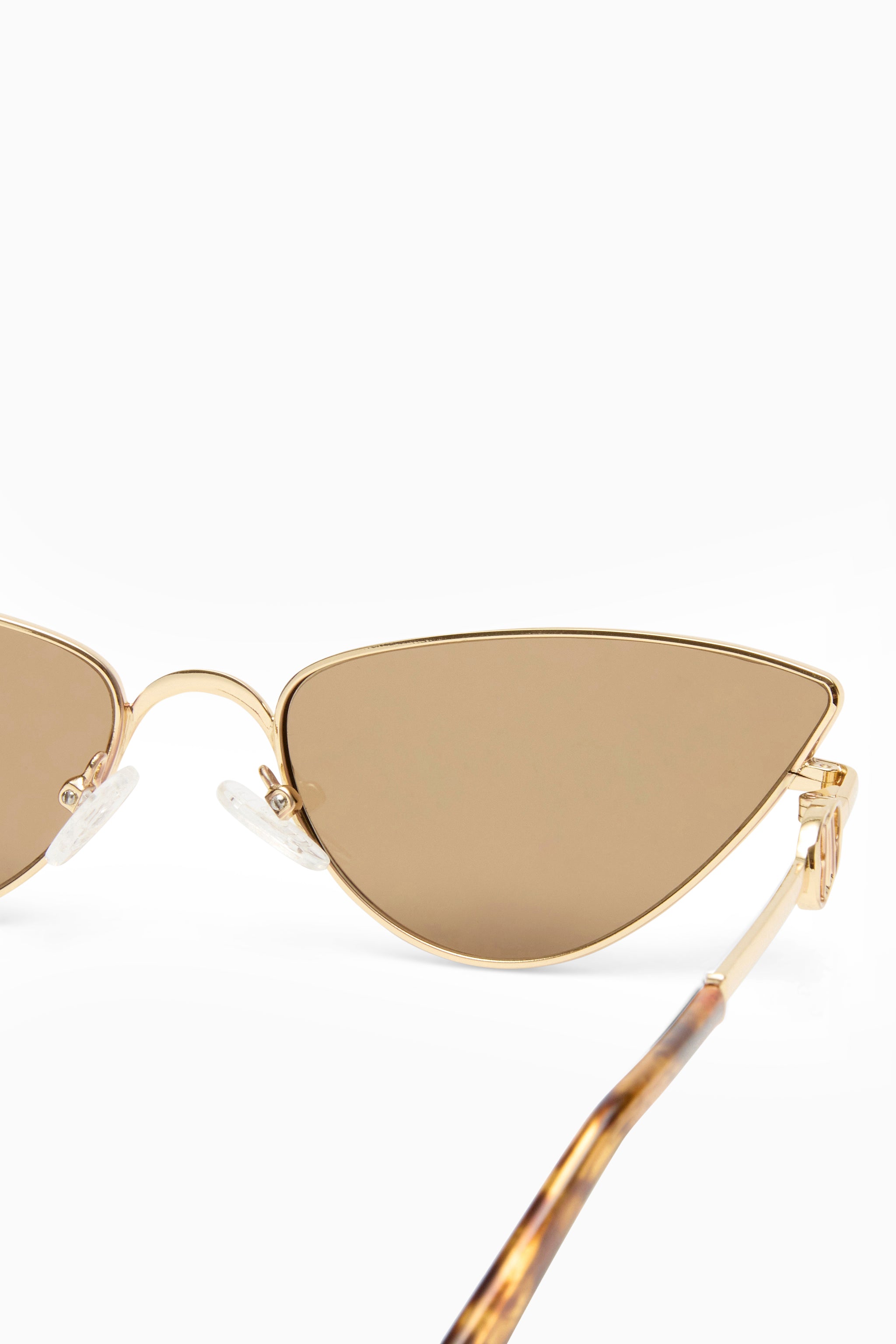 The Soiree Sunglasses - Bright Gold // Le Sustain - RUM Amsterdam