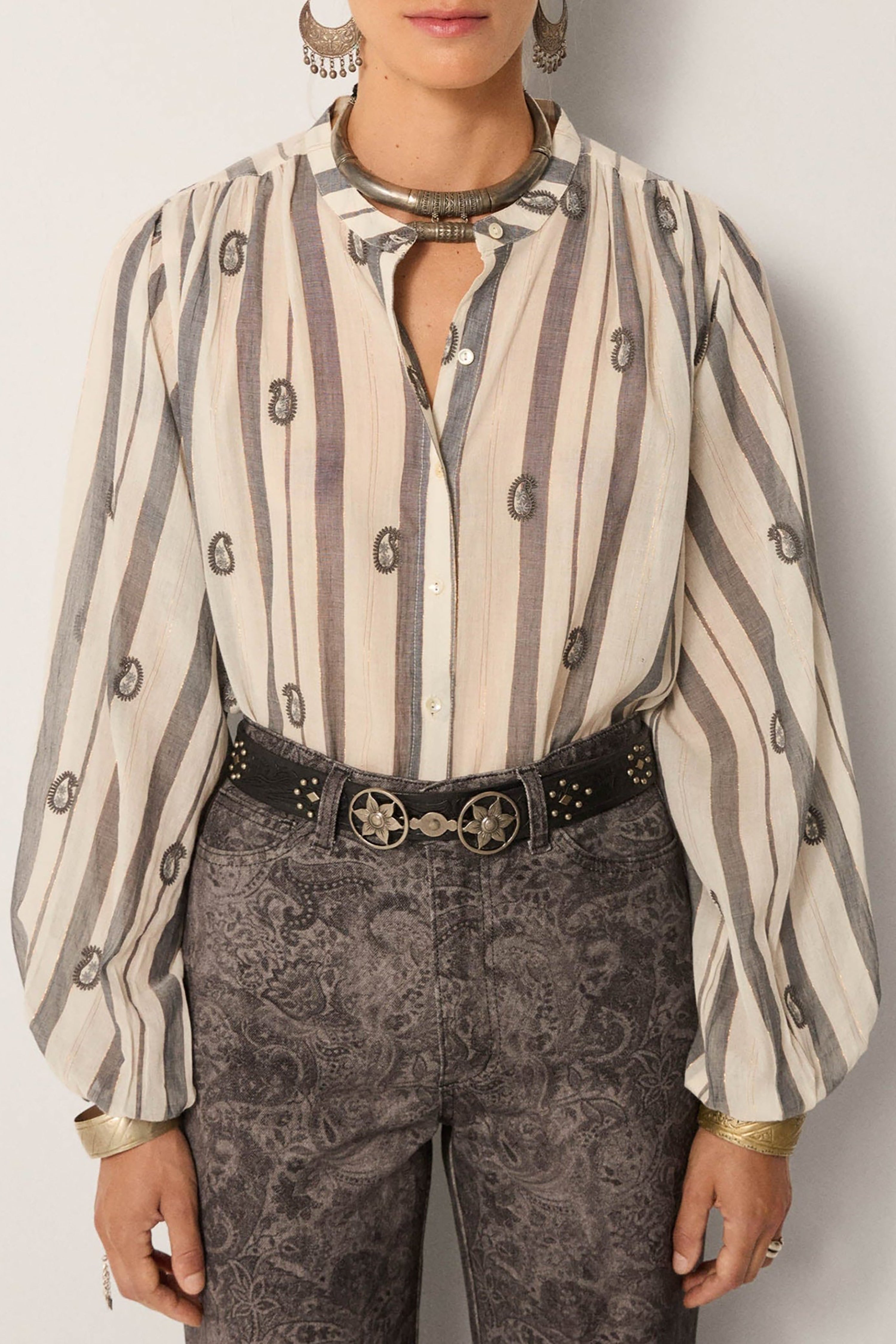 Desert Breeze Perla Blouse - Ivory Paisley