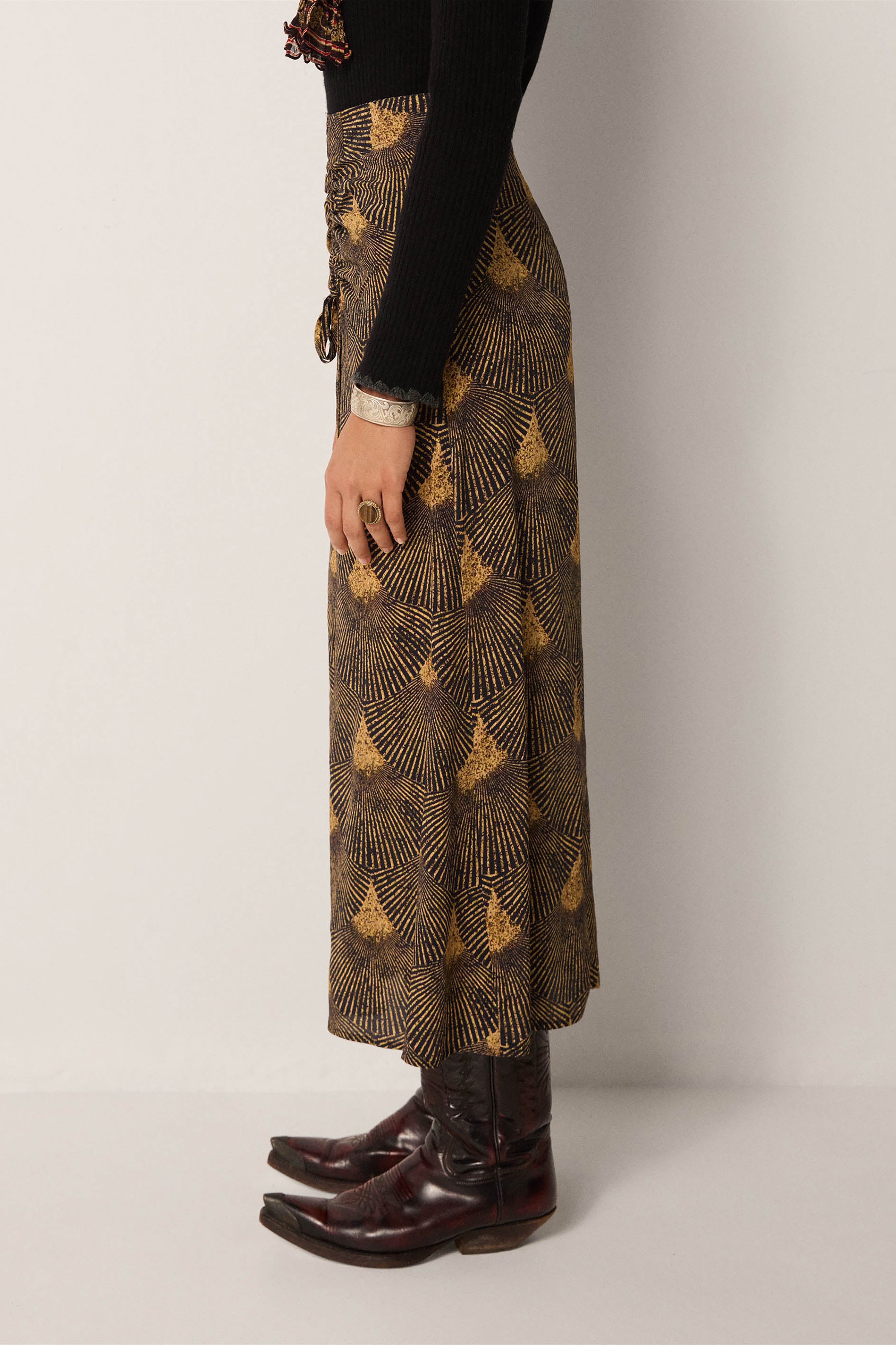 Peacock Lala Skirt - Avocado