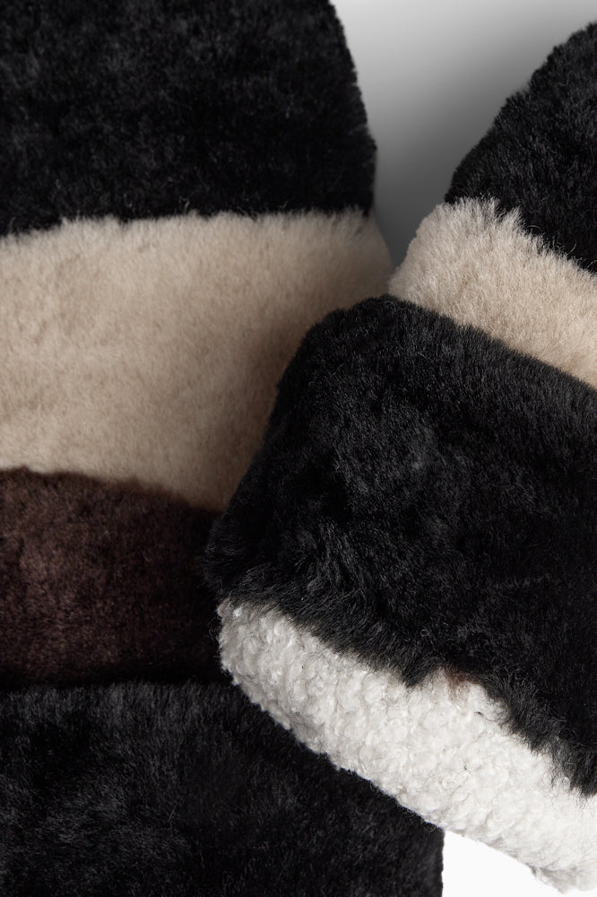 Catty Mitten - Black w/ Caramel + Major Brown - RUM Amsterdam