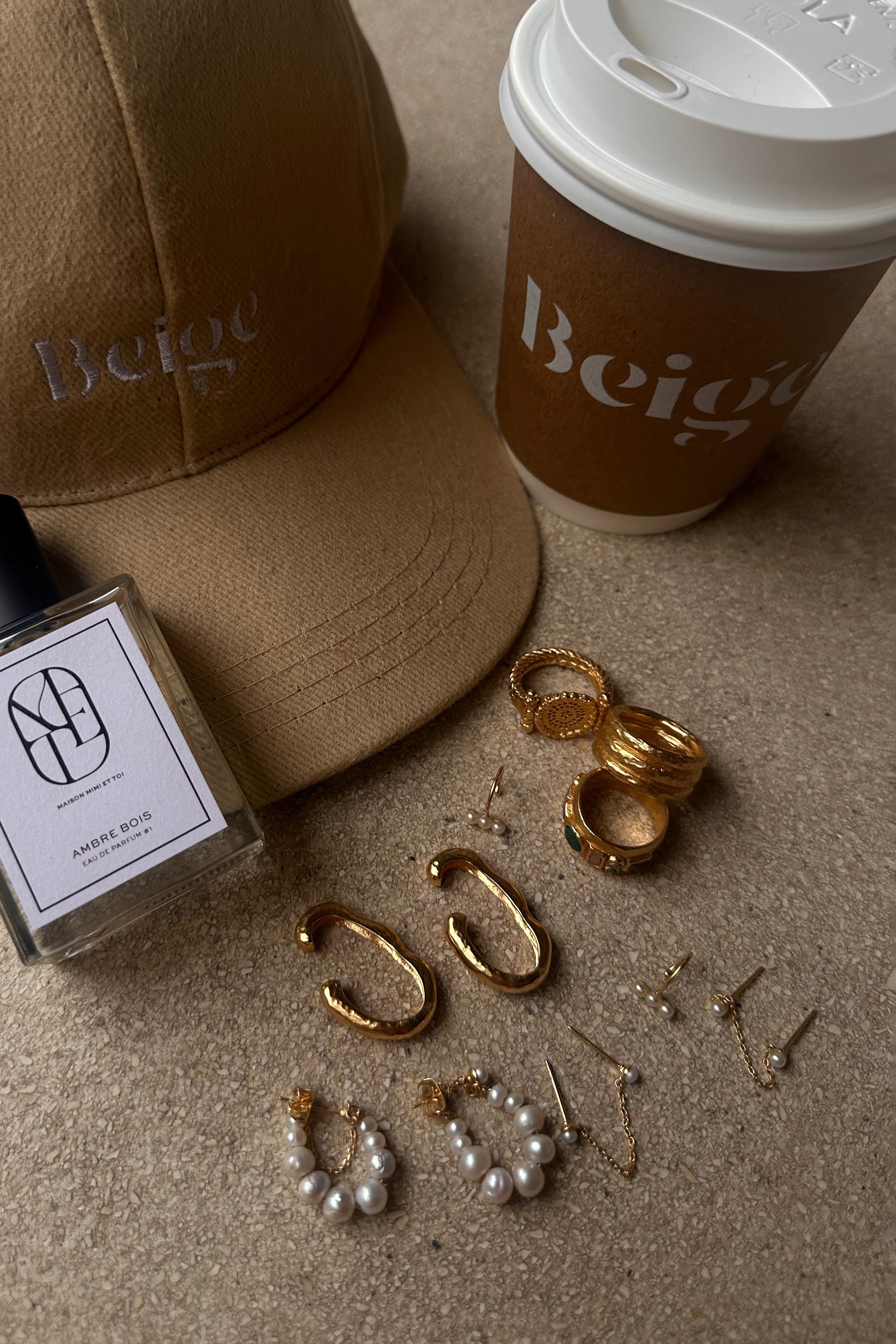 Meris Earrings - Gold with Pearls