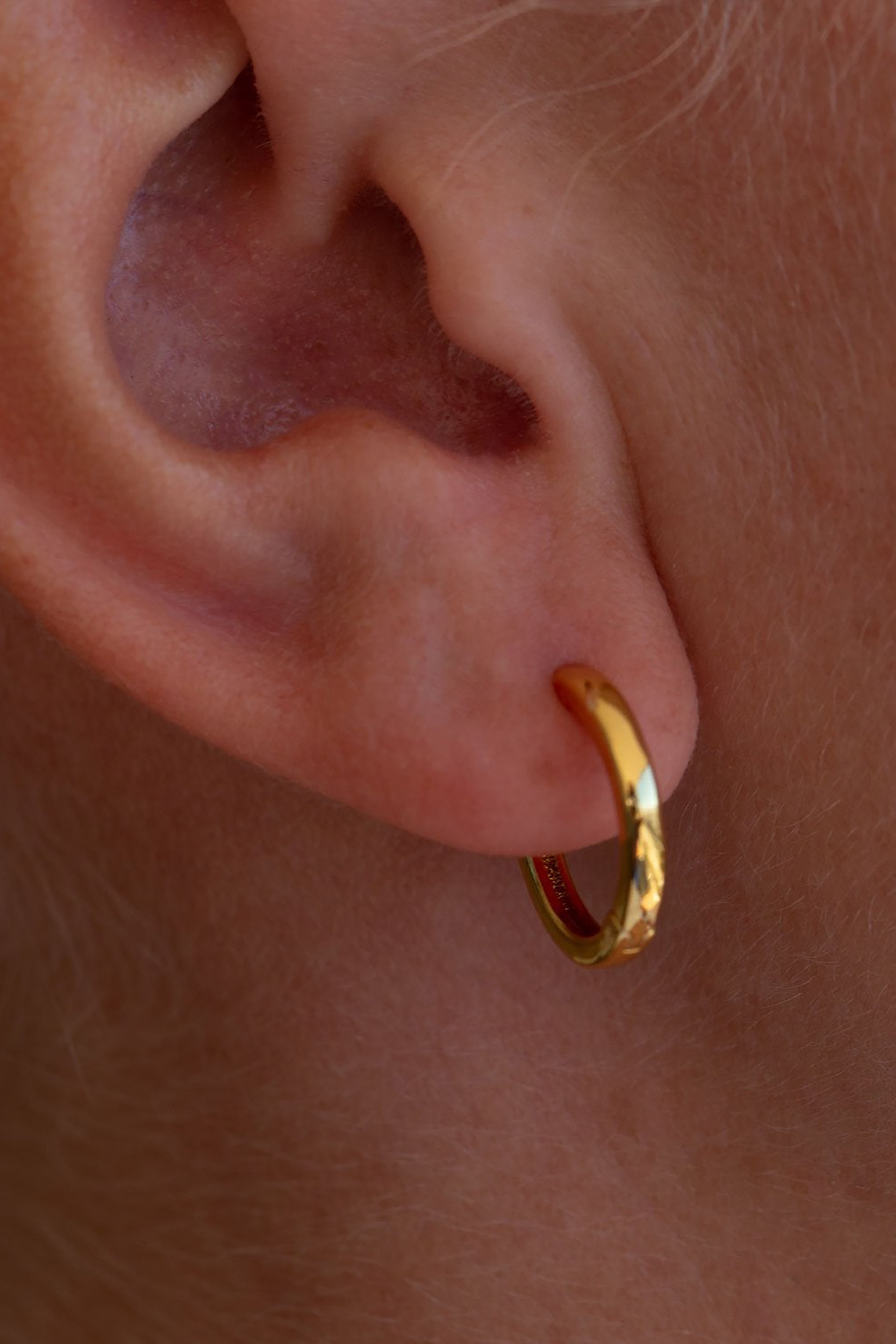 Basic Hoops - Gold (15 mm)