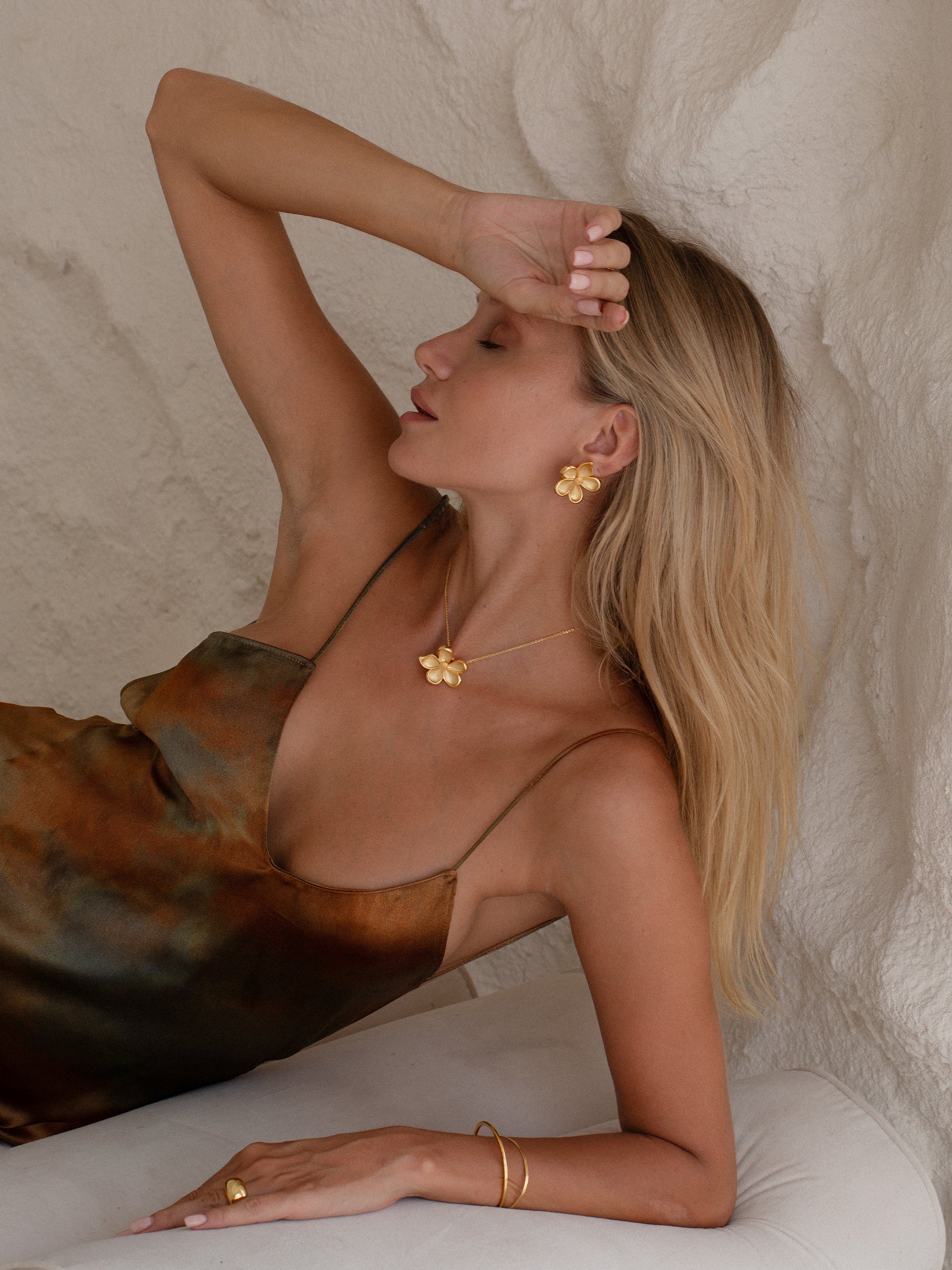 Maxi Flower Earrings - Gold