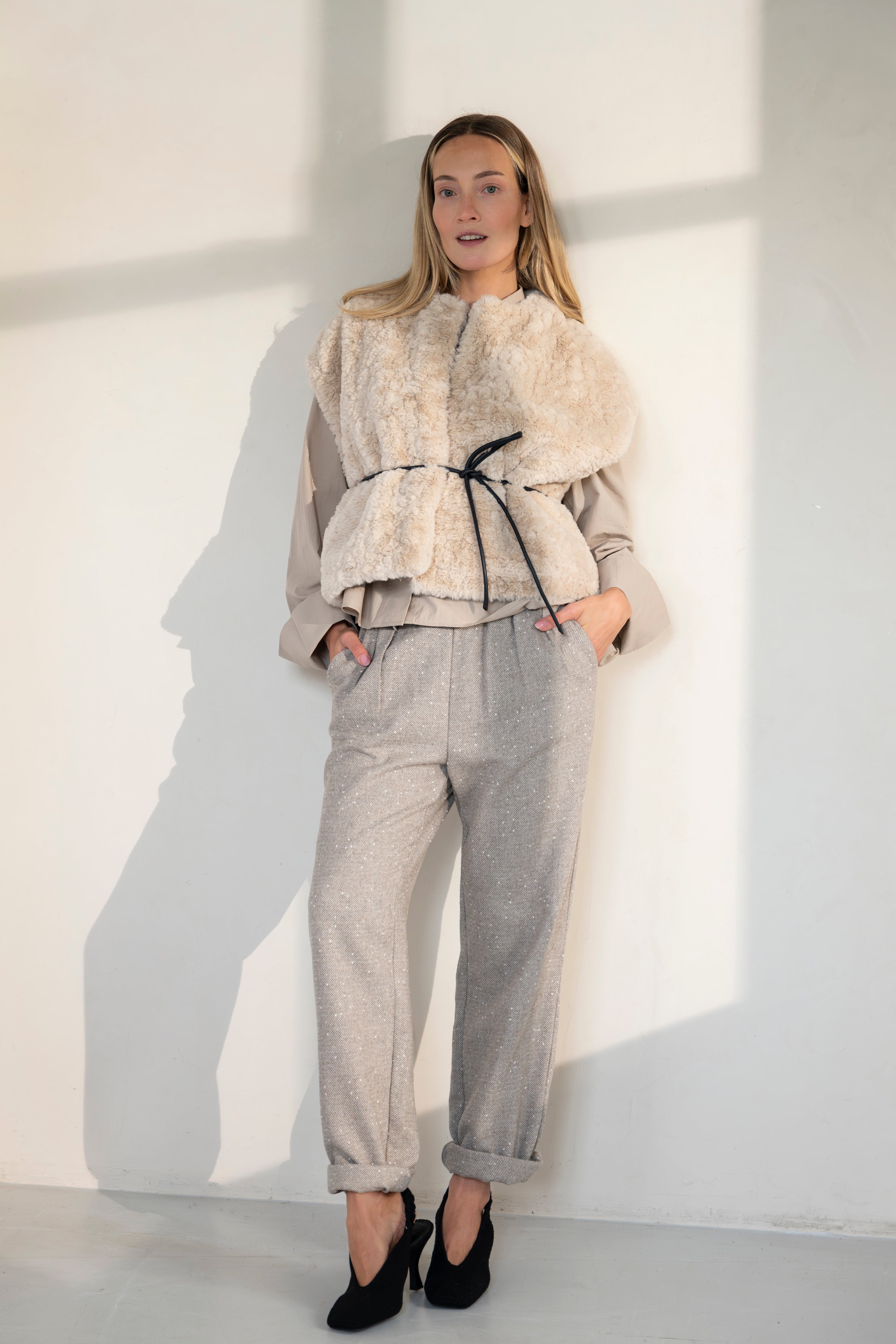 Iann Fake Fur Gilet - Sand