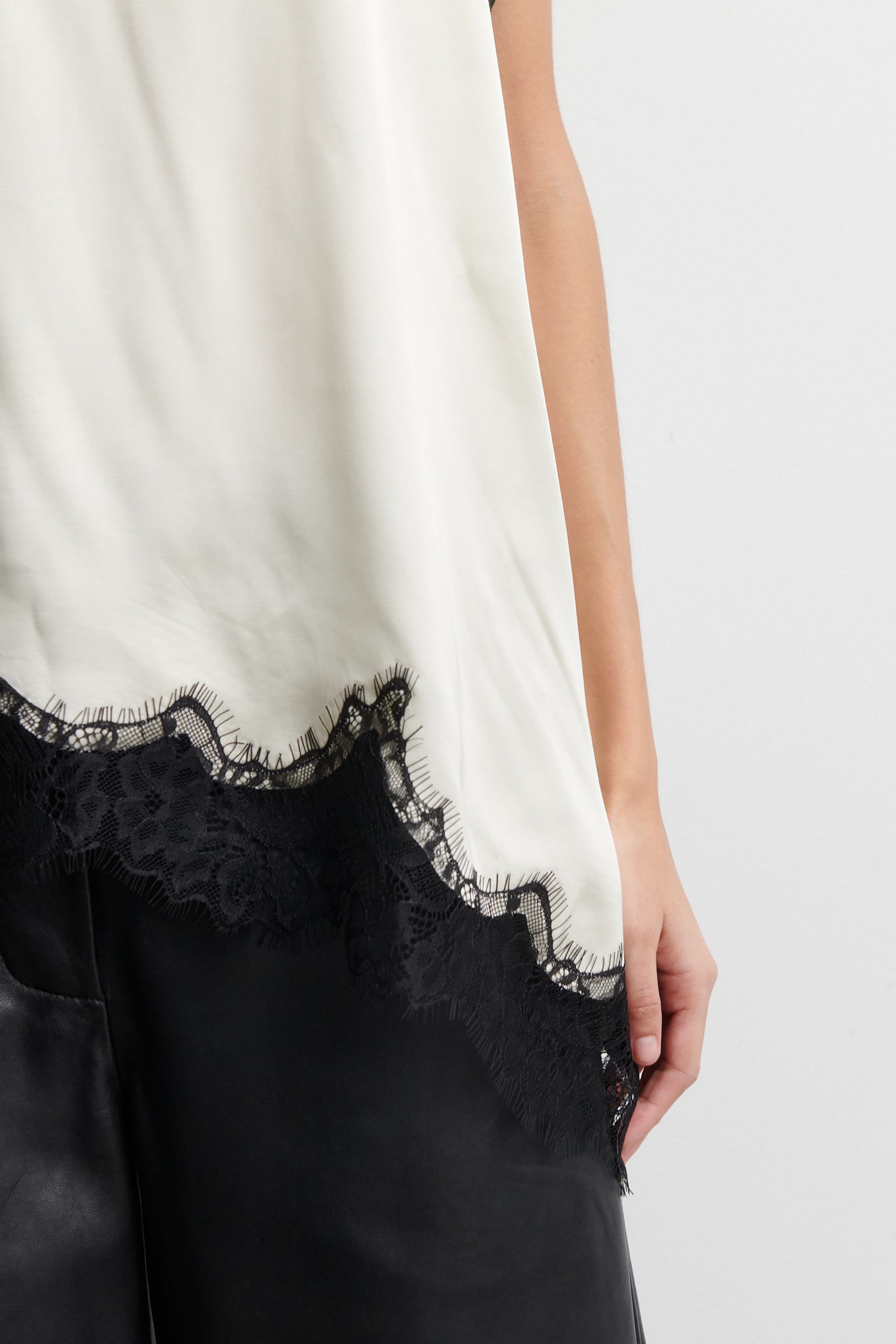 Lacia Contrast Strap Top - Cream Black