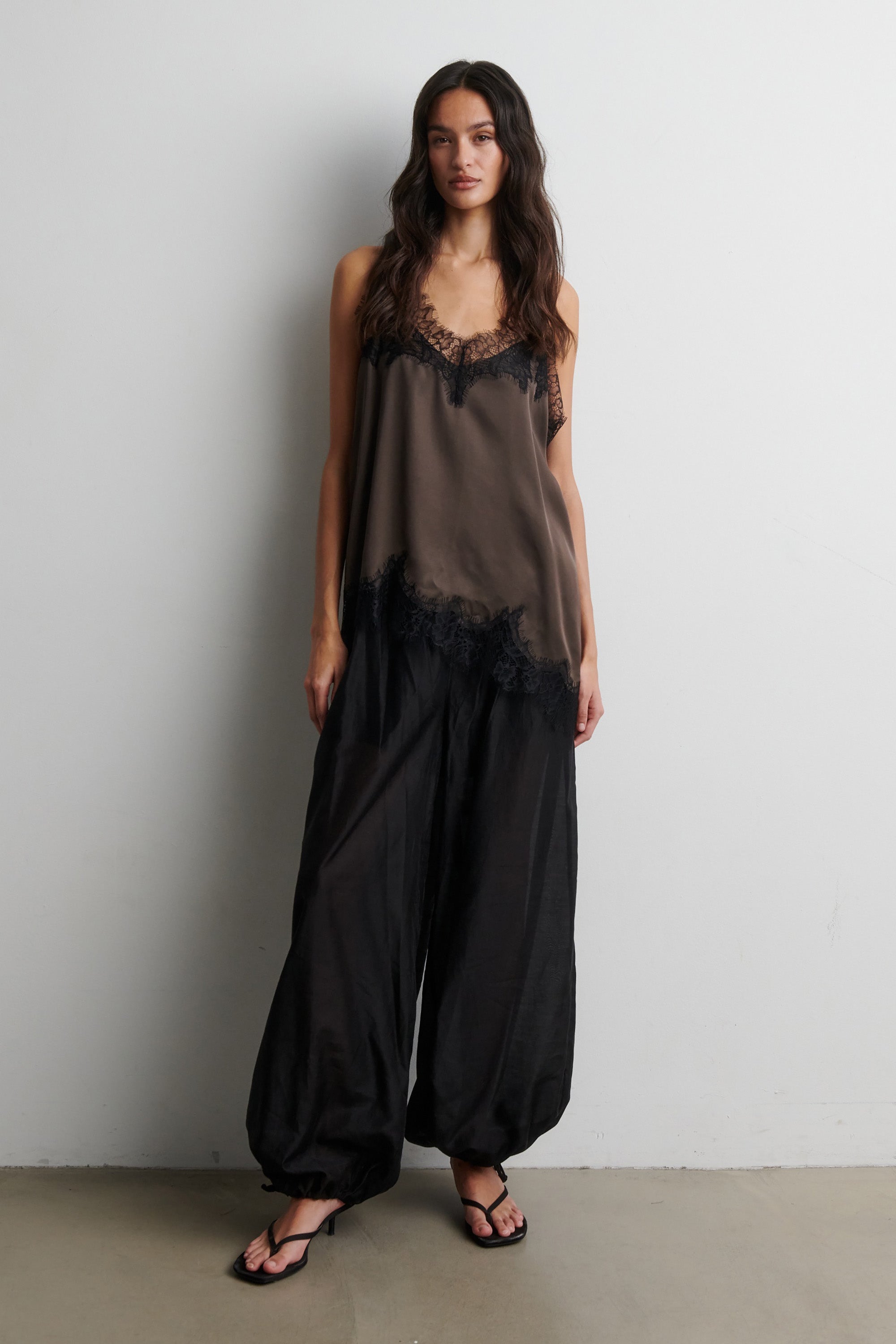 Lacia Contrast Strap Top - Wren