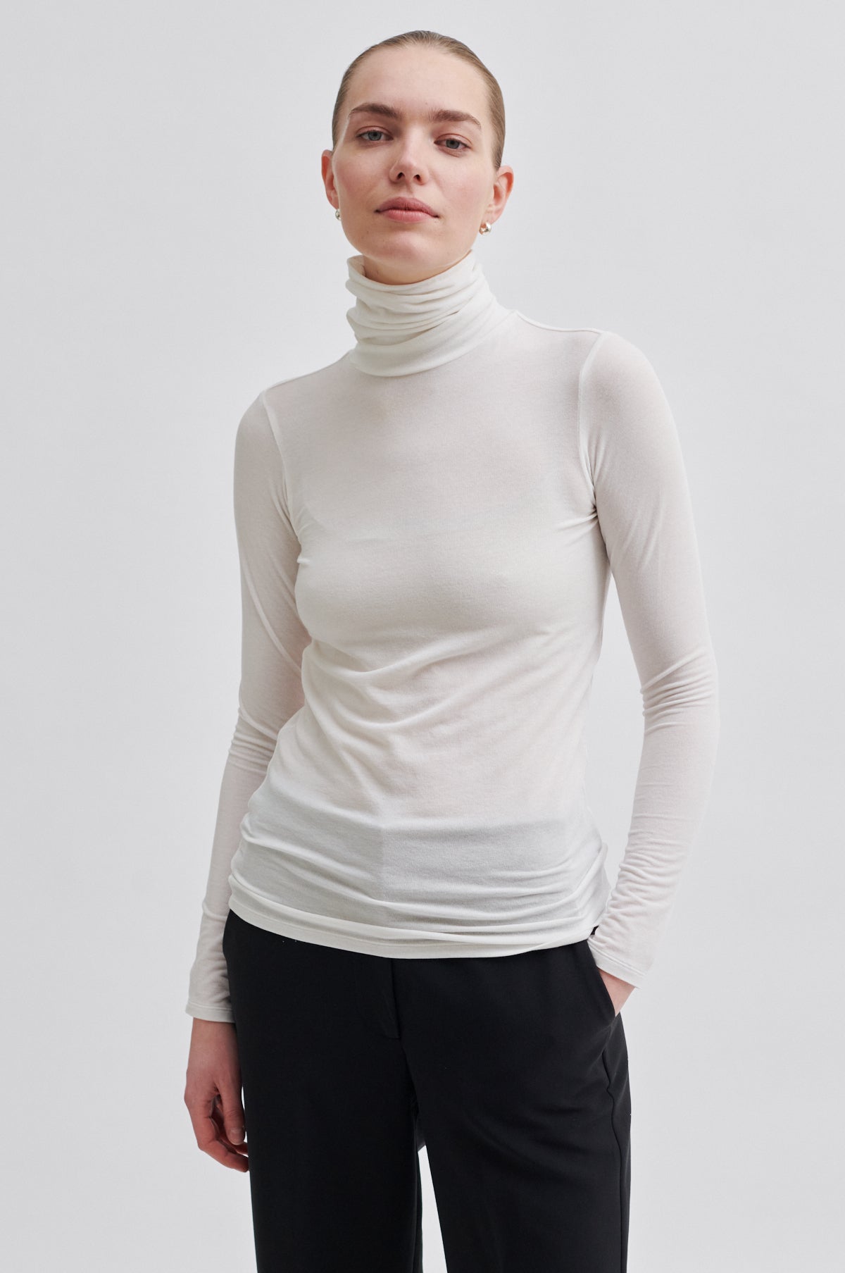 Matima T-Neck Tee - Off White - RUM Amsterdam