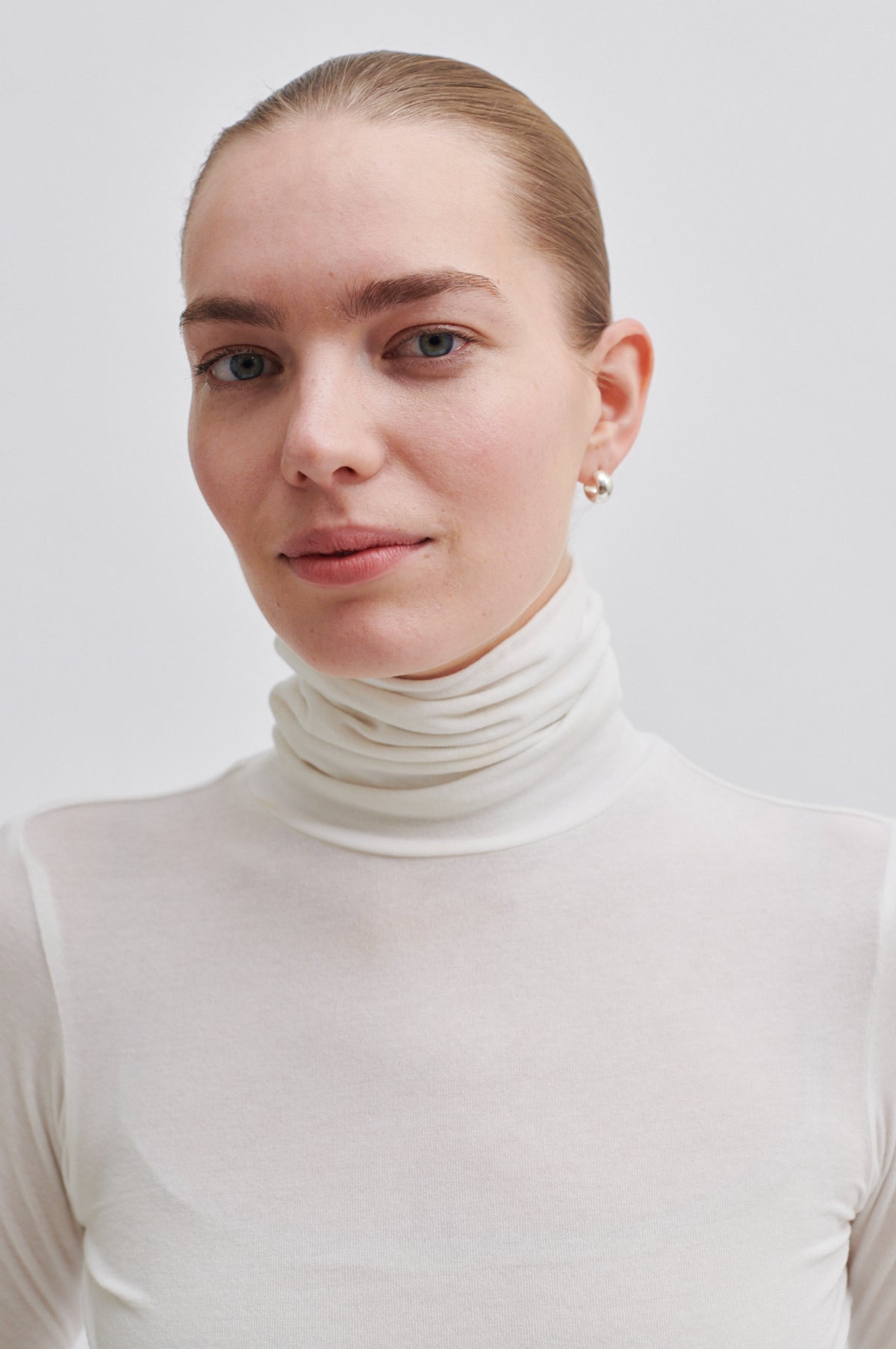 Matima T-Neck Tee - Off White - RUM Amsterdam