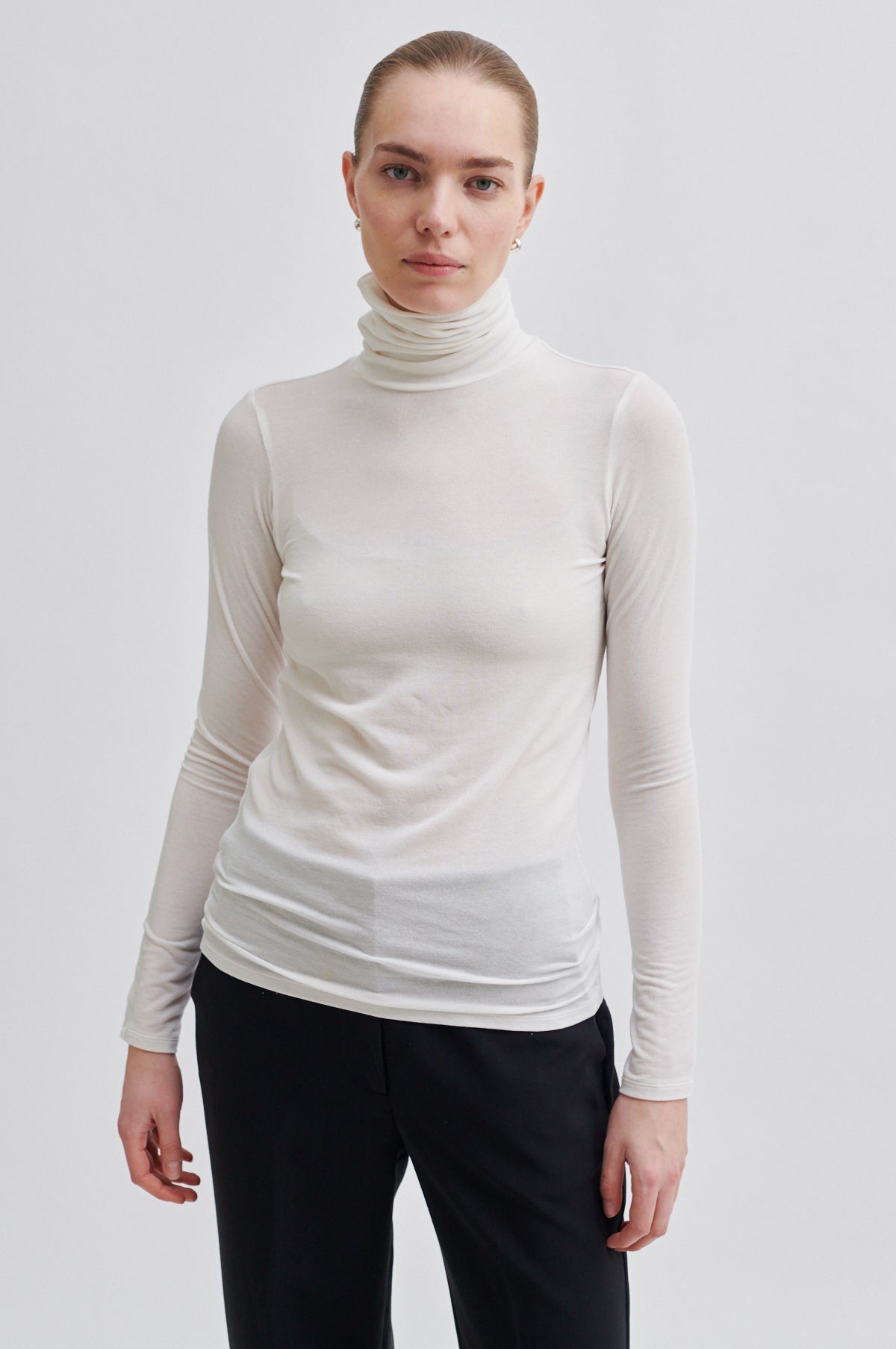 Matima T-Neck Tee - Off White - RUM Amsterdam