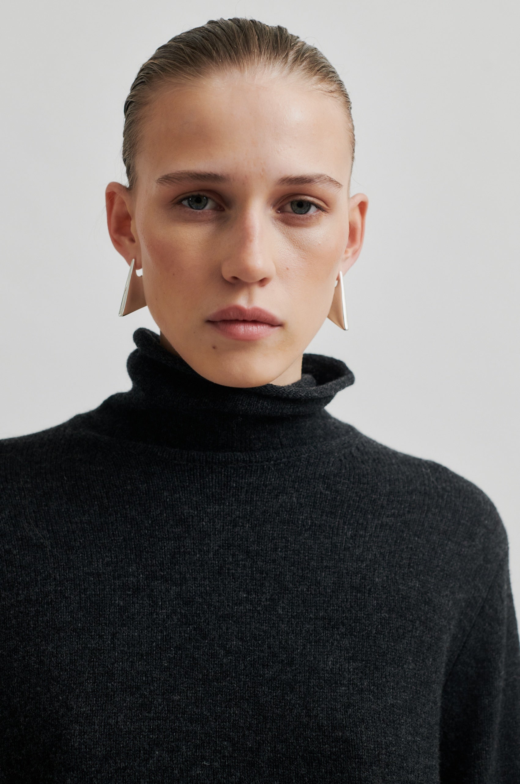 Neva Knit T-Neck Jumper - Dark Grey Melange - RUM Amsterdam