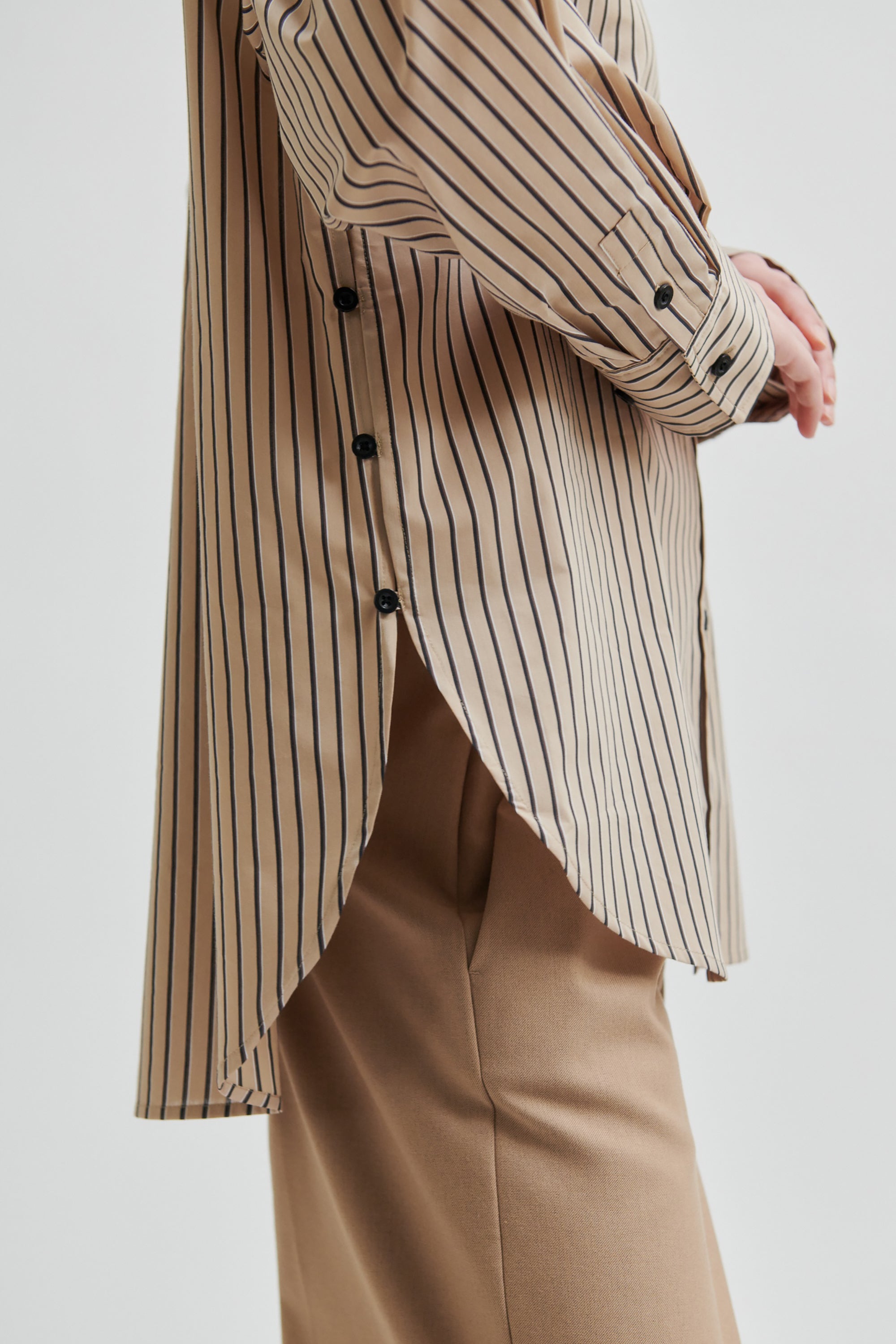 Serina Shirt - Camel