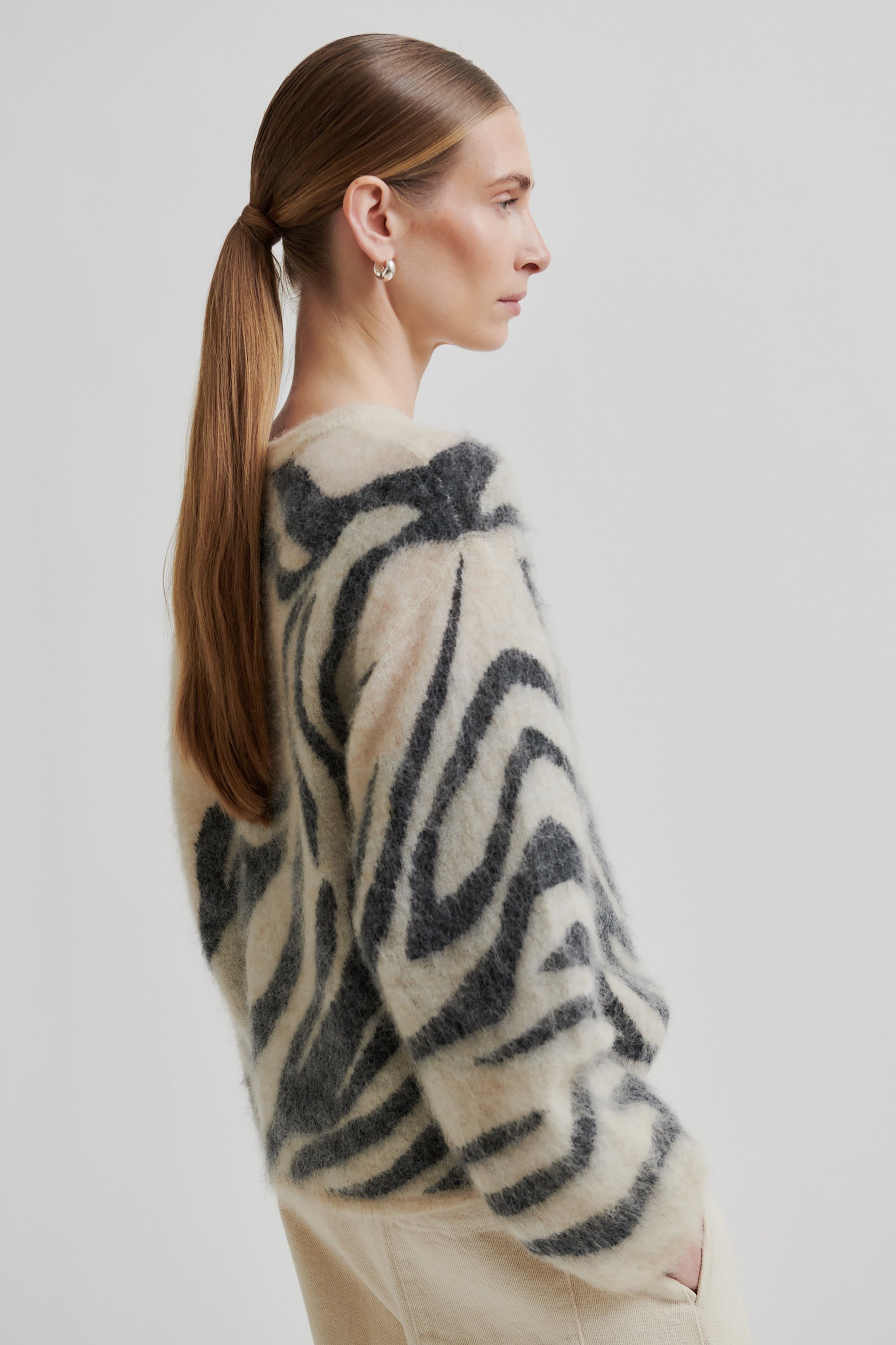 Zarah Knit O-Neck - Trench Coat
