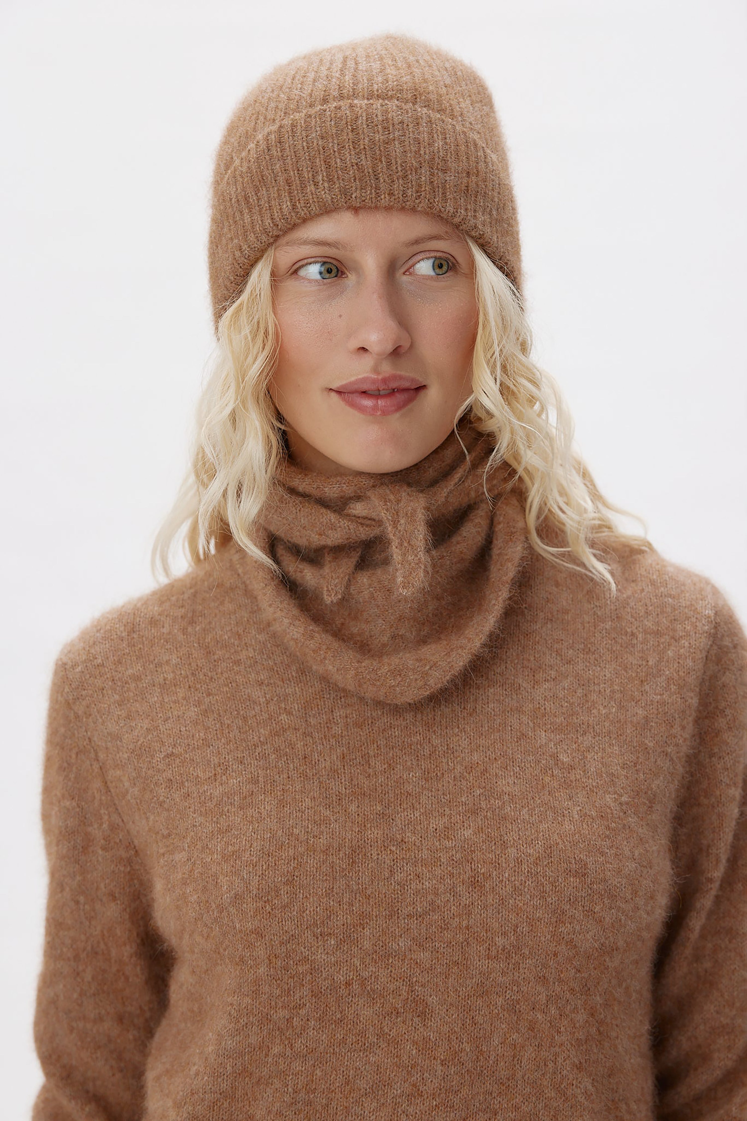 Raffi Beanie - Dachshund Melange