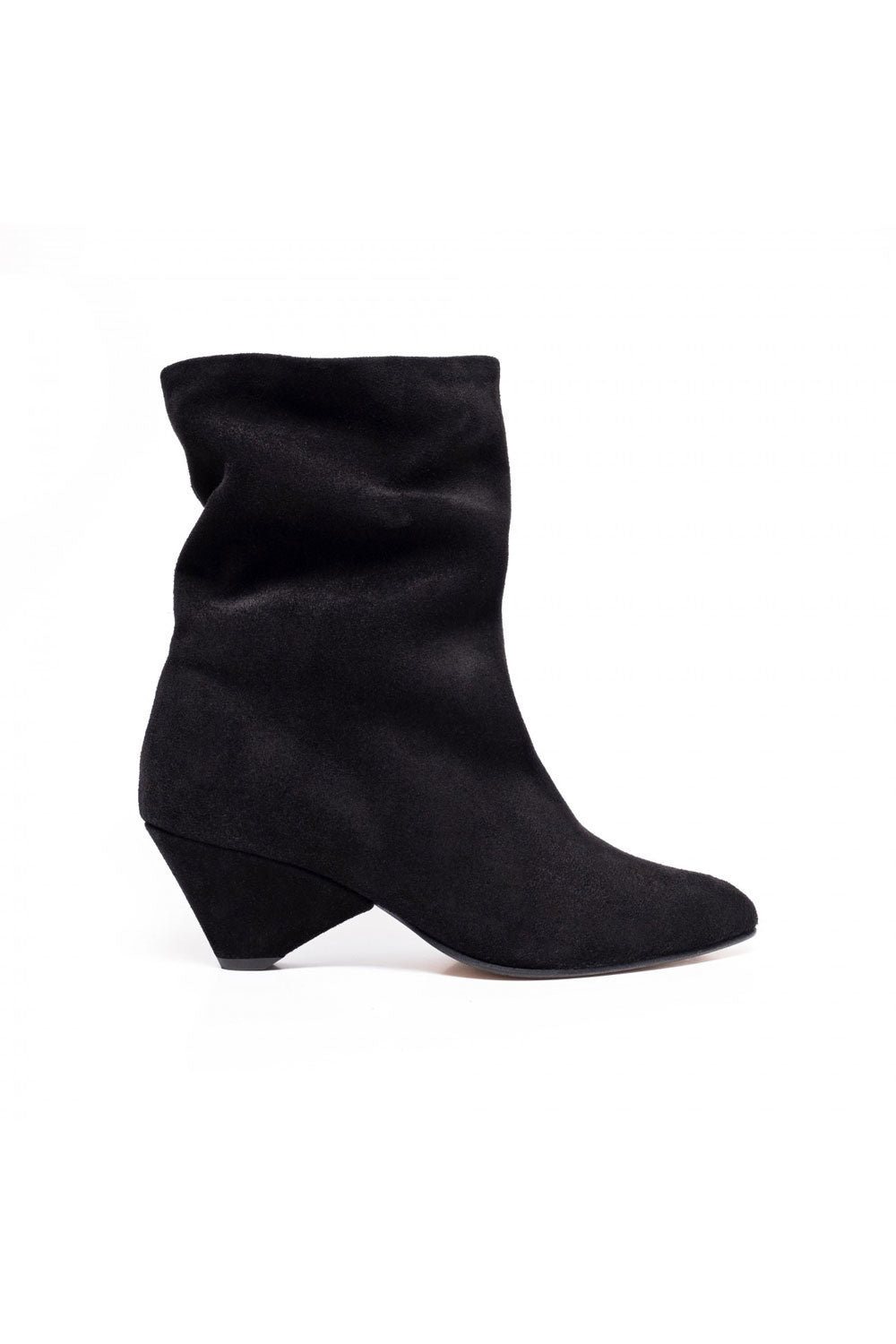 Anonymous Copenhagen Vully 50 Triangle Calf Suede Boot Black