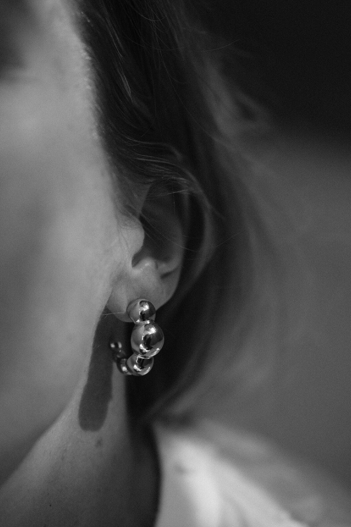 Dot Earrings - Silver