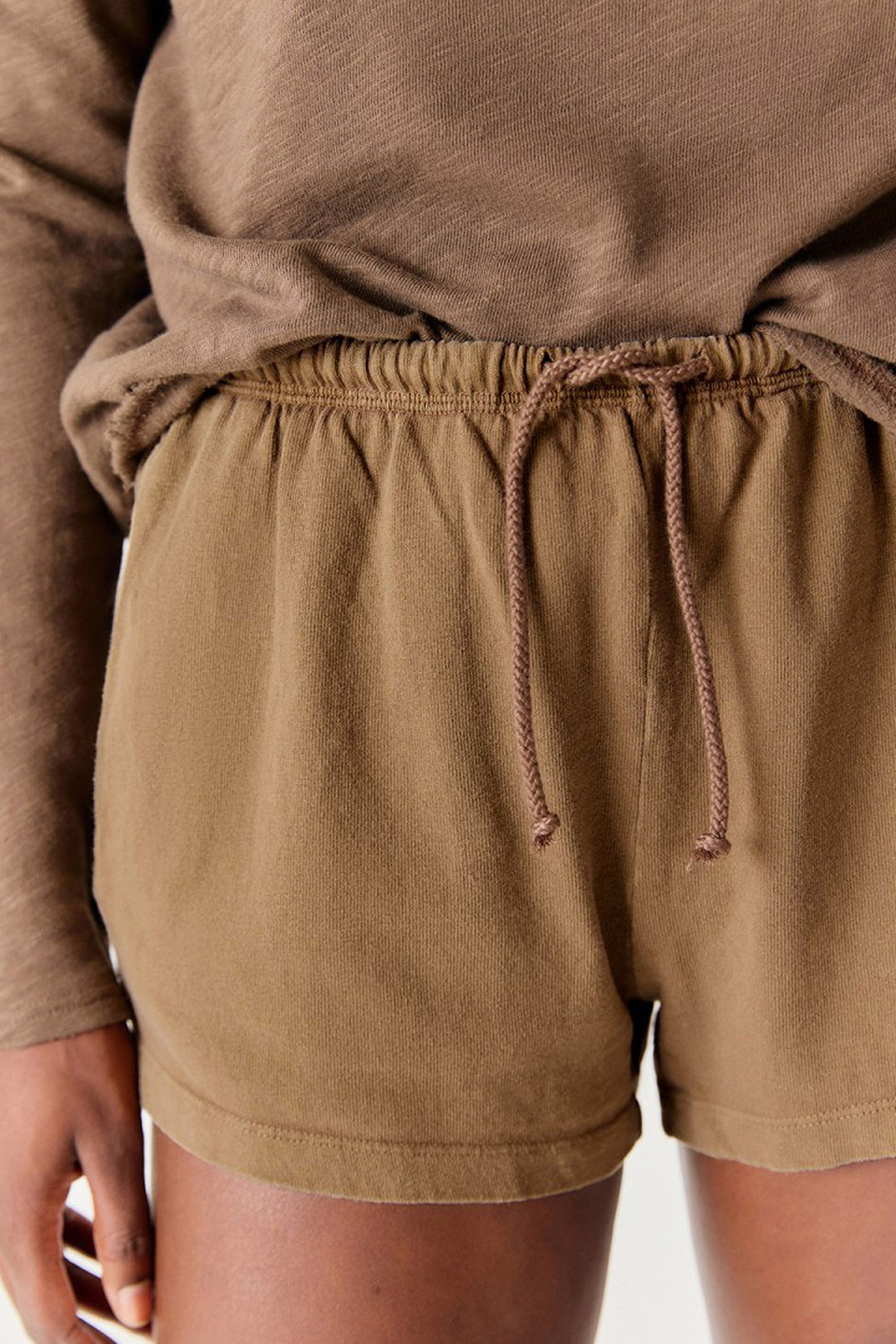 Afoma Shorts - Vintage Spray Reindeer