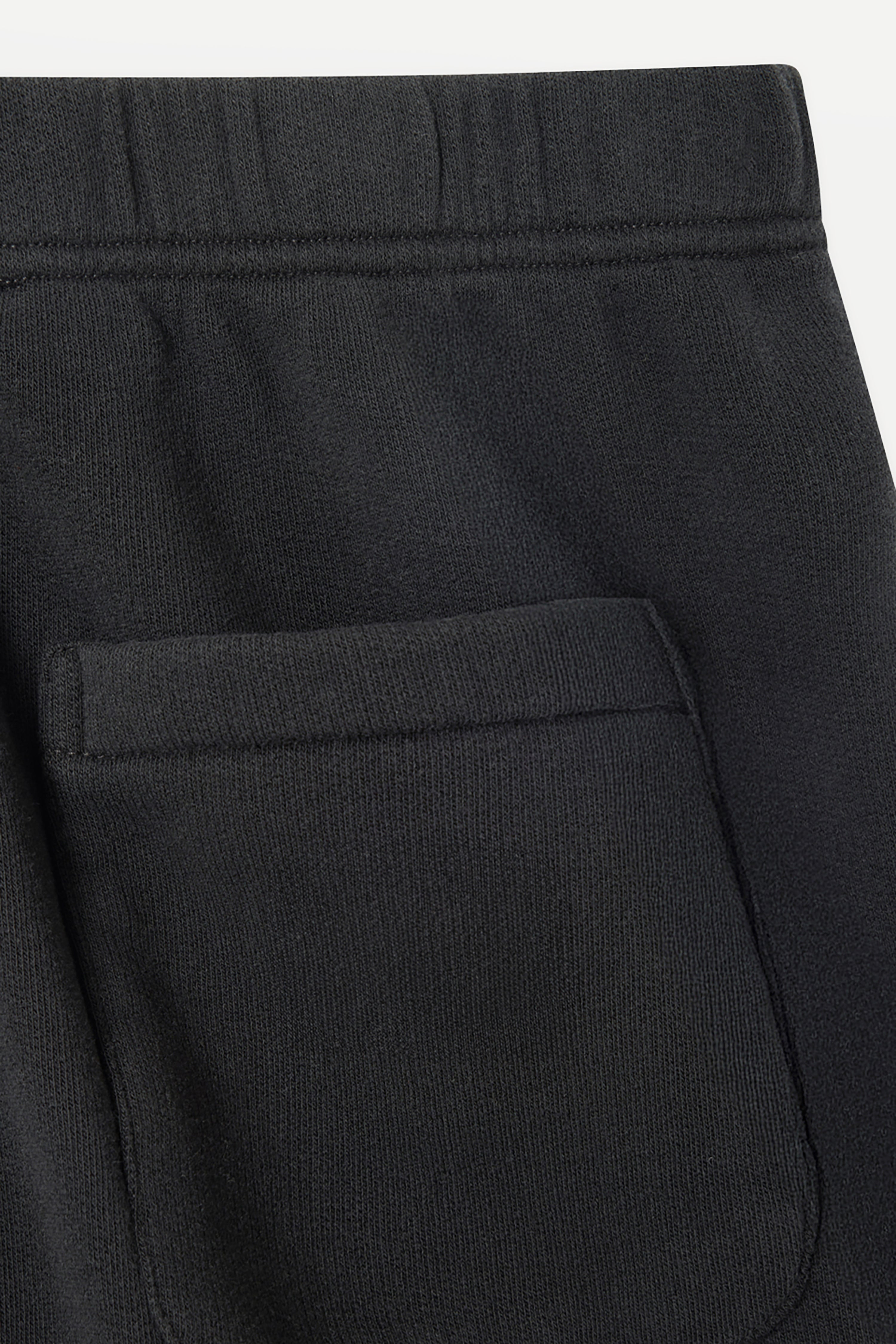 Atubay Shorts - Darkness