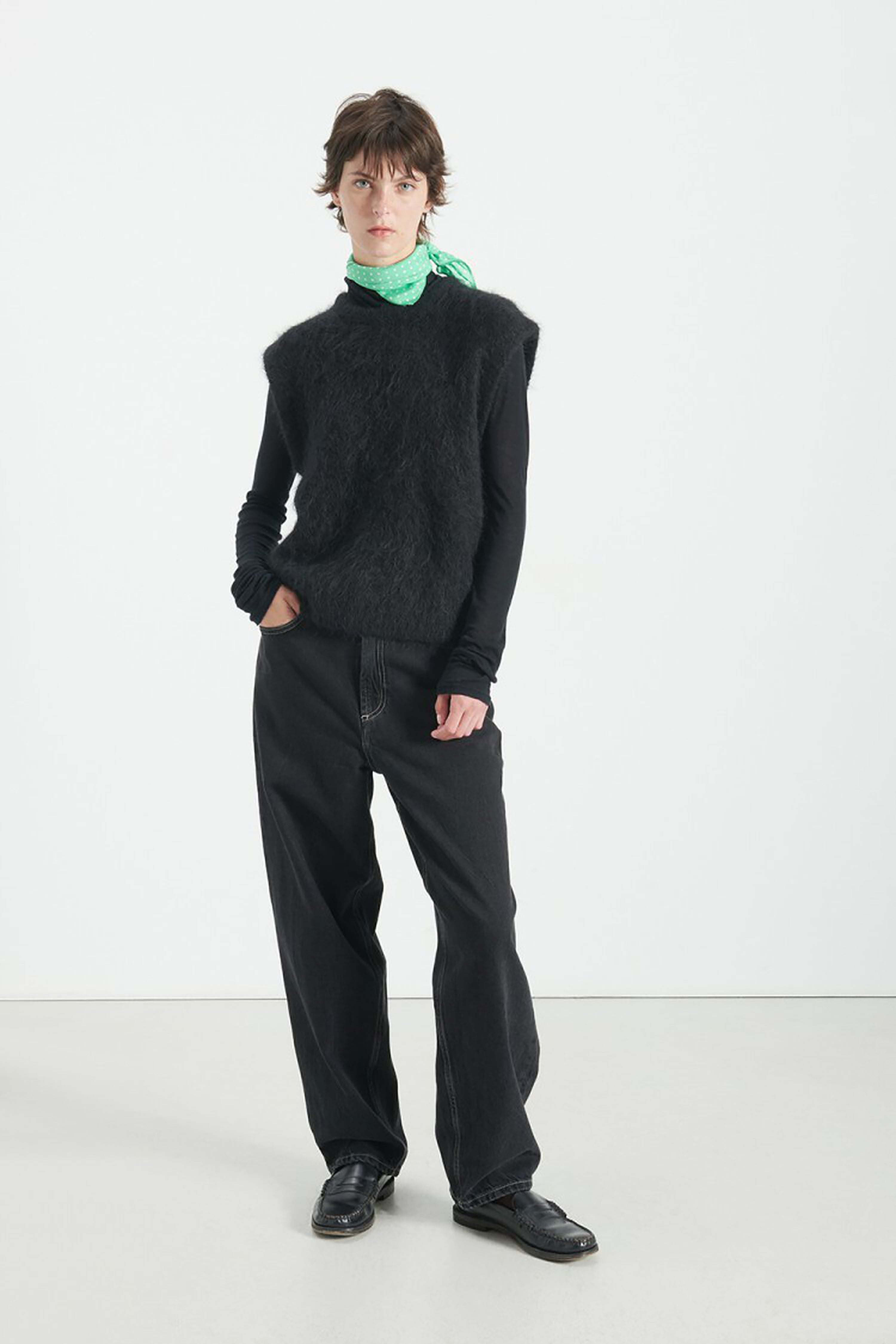 Niby Sleeveless Jumper - Black