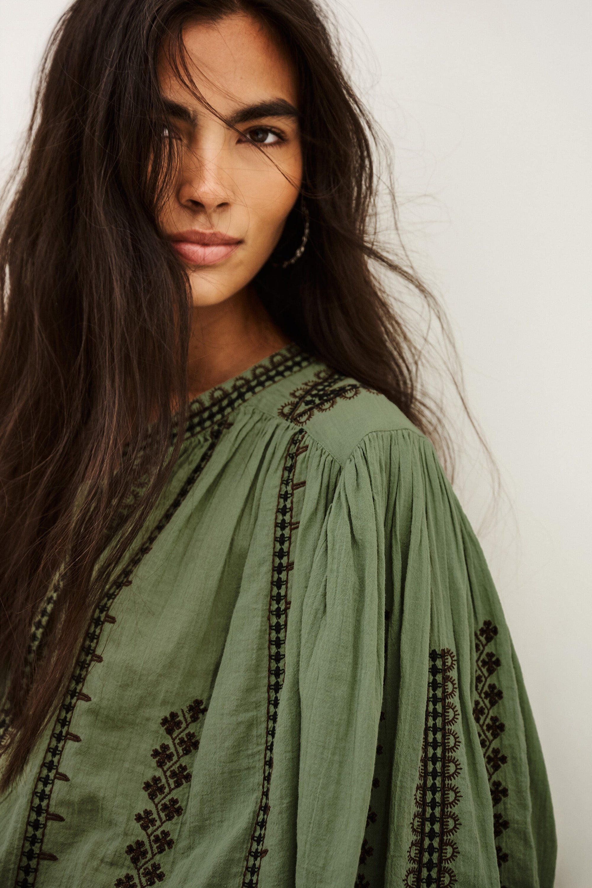 Mona Shirt - Almond