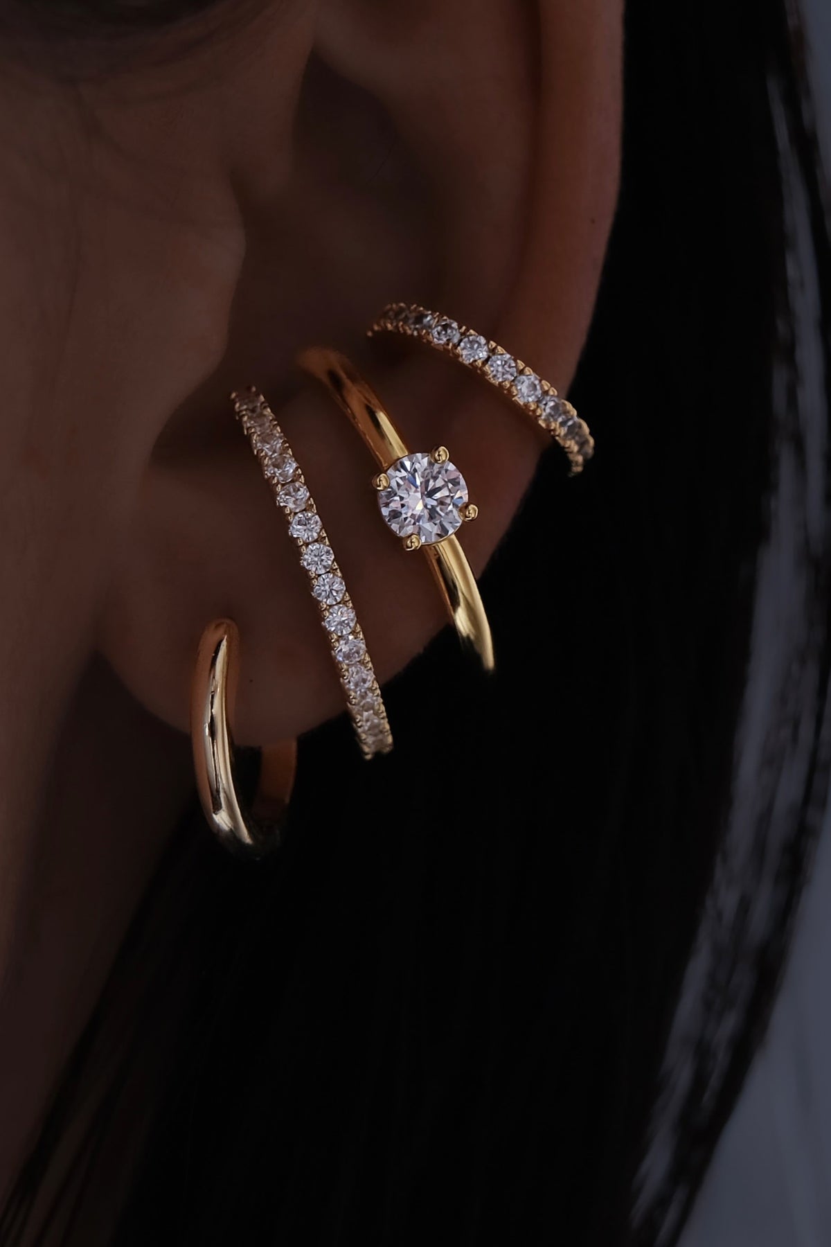Diamond Hug Ear Stud - Gold