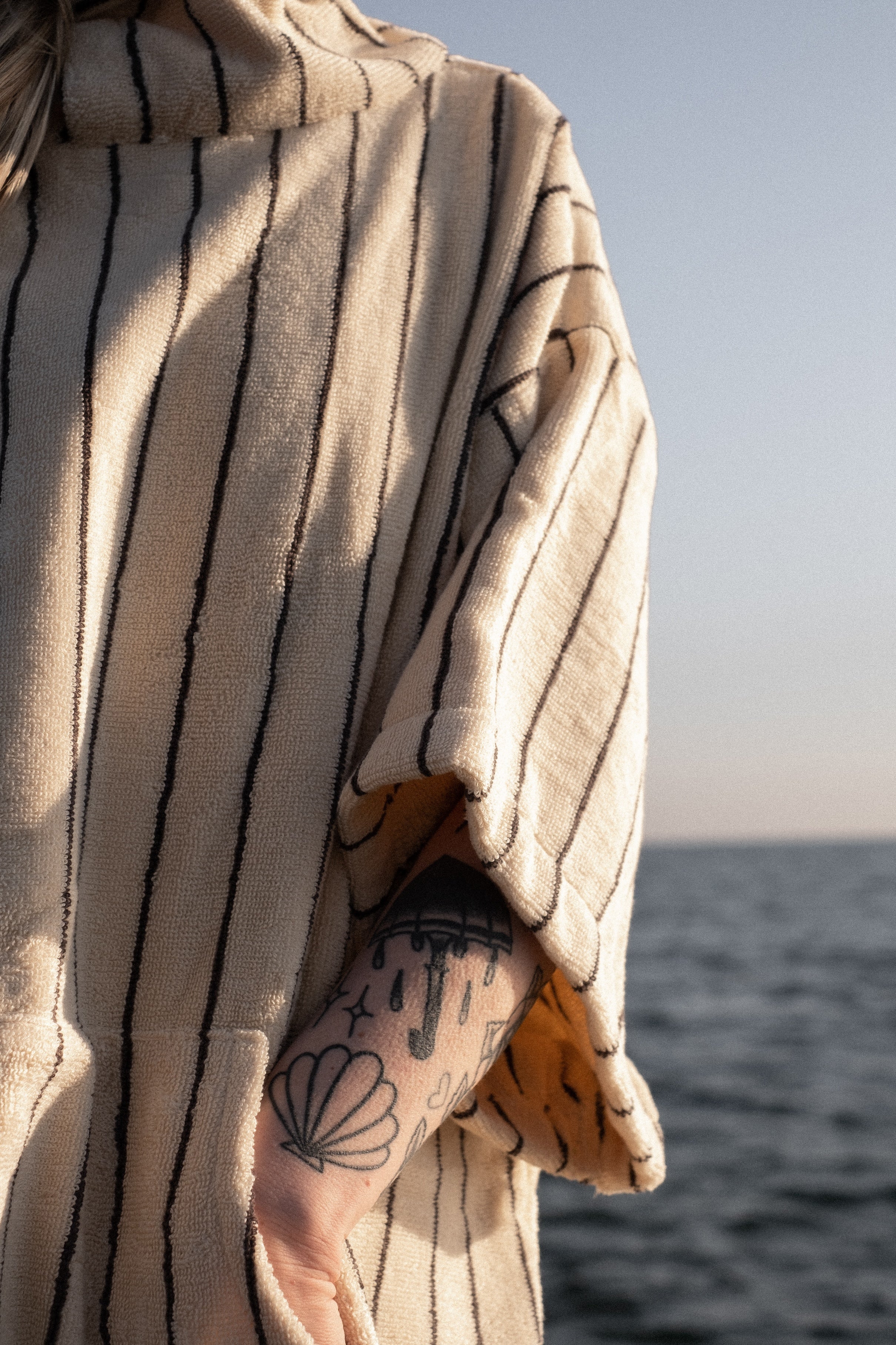  Naram Poncho - Creme & Ink - RUM Amsterdam