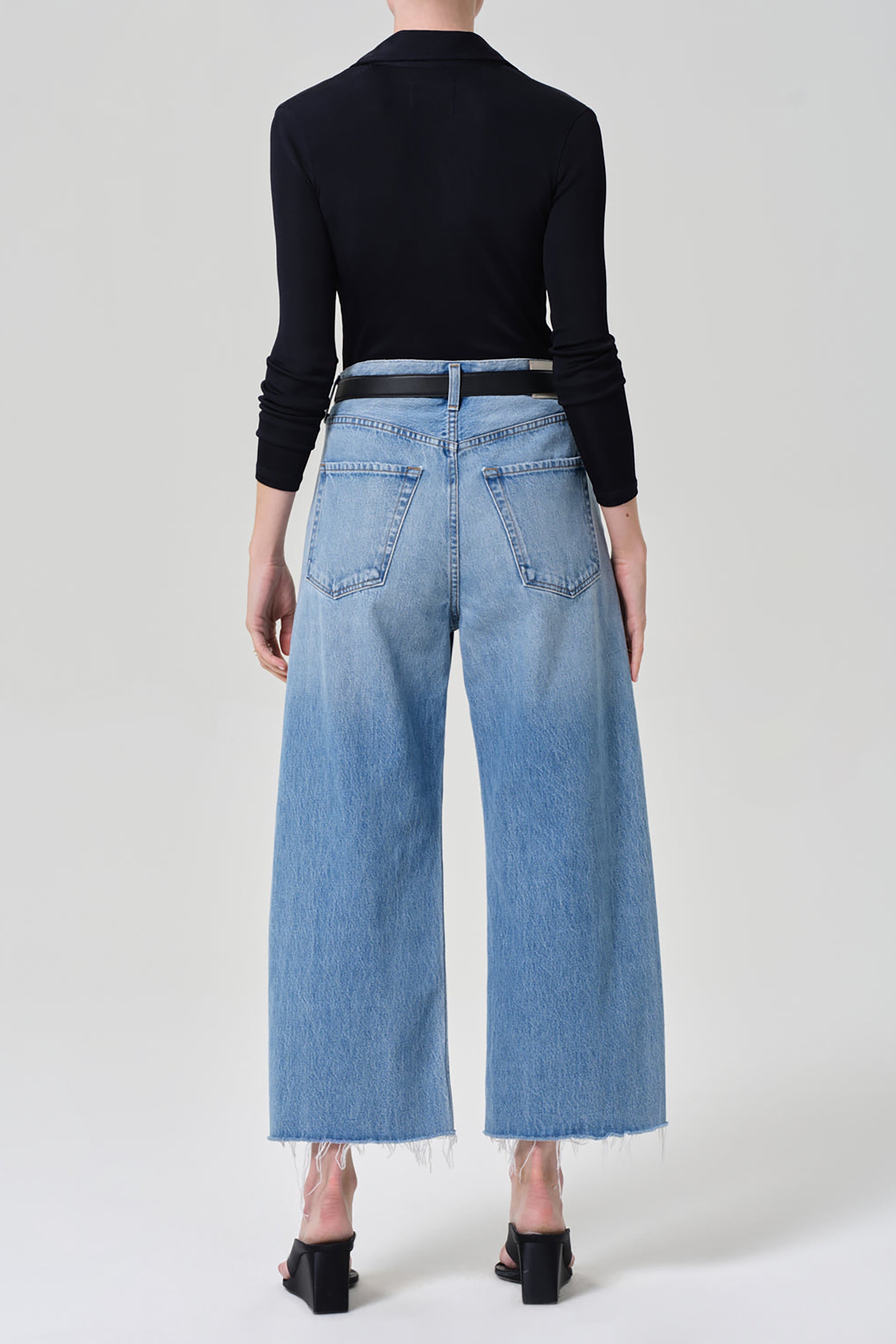 Ayla Raw Hem Crop Jeans - Honour