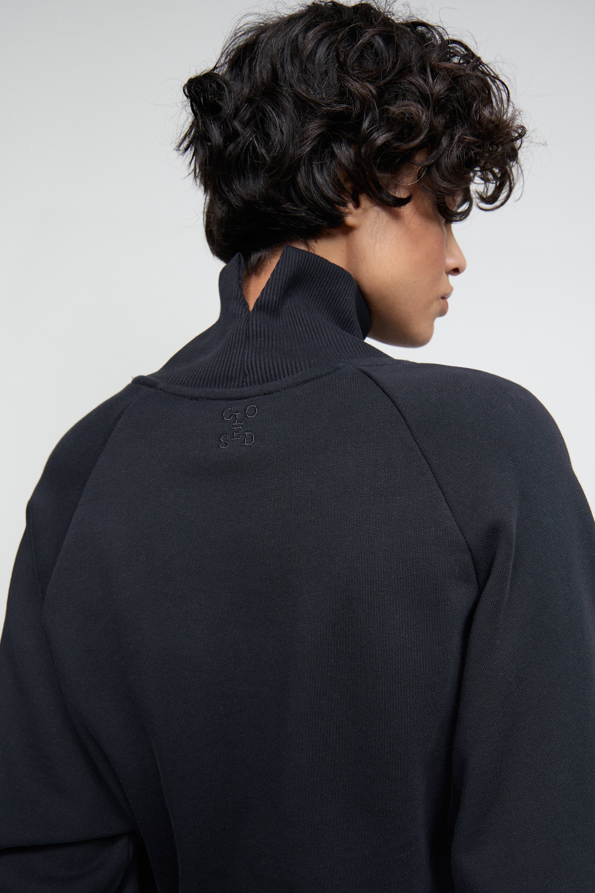 Closed Draped Turtleneck - Black - RUM Amsterdam