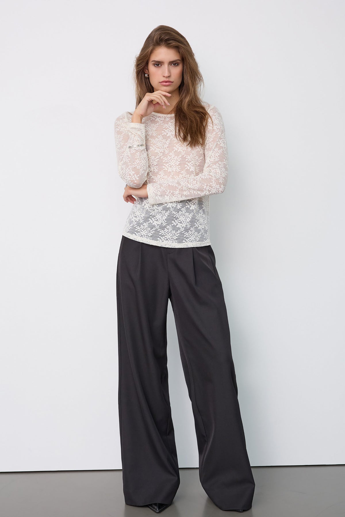 Birta O-Neck Blouse - Off-White