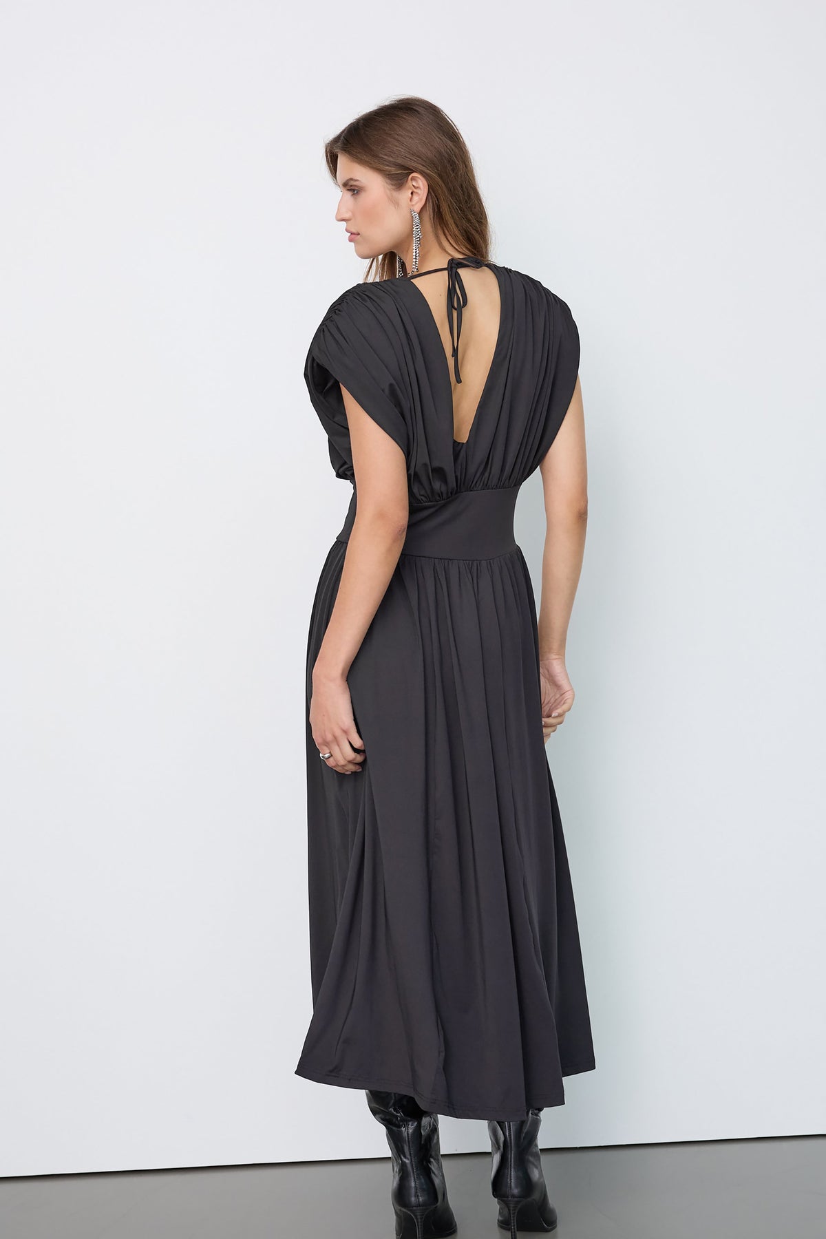 Cattia V-Dress - Black