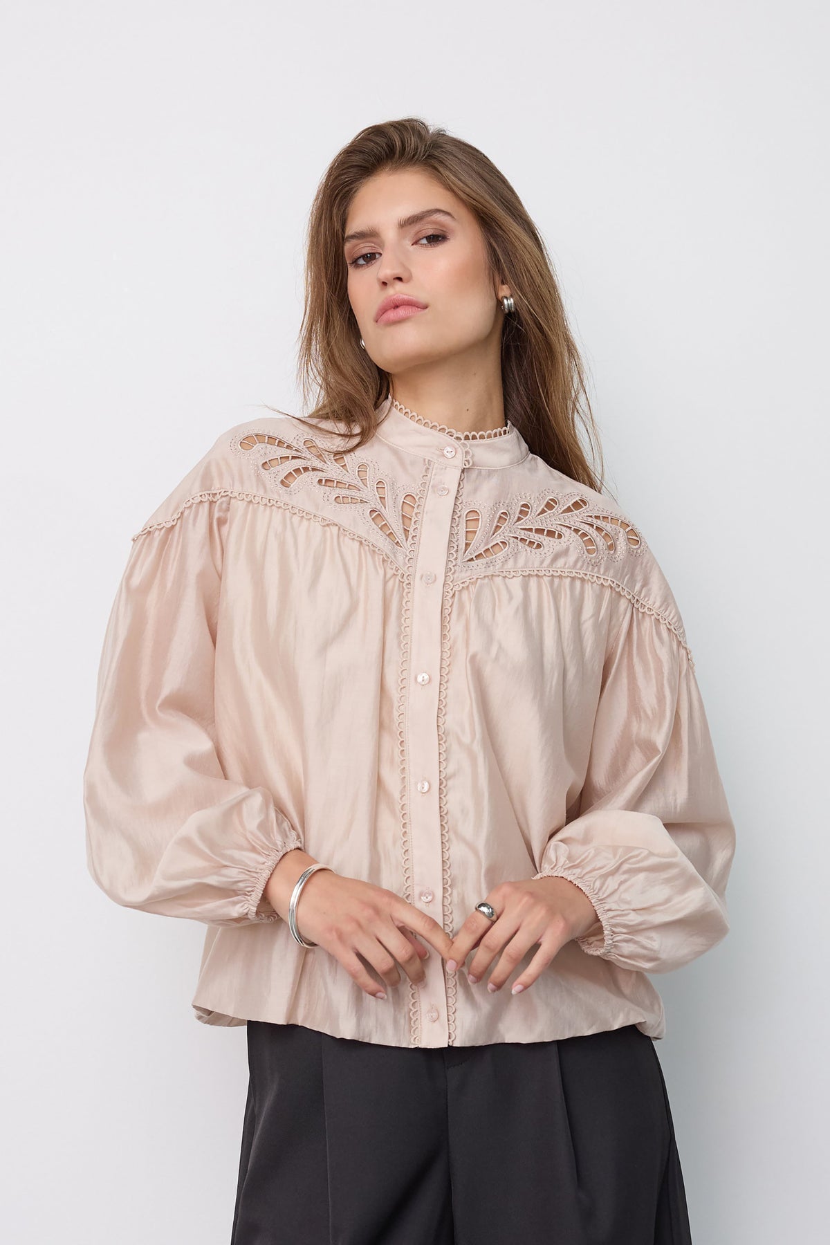 Melin Balloon Lace Shirt - Champagne