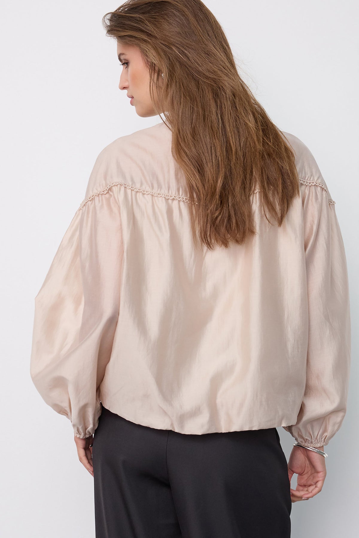 Melin Balloon Lace Shirt - Champagne