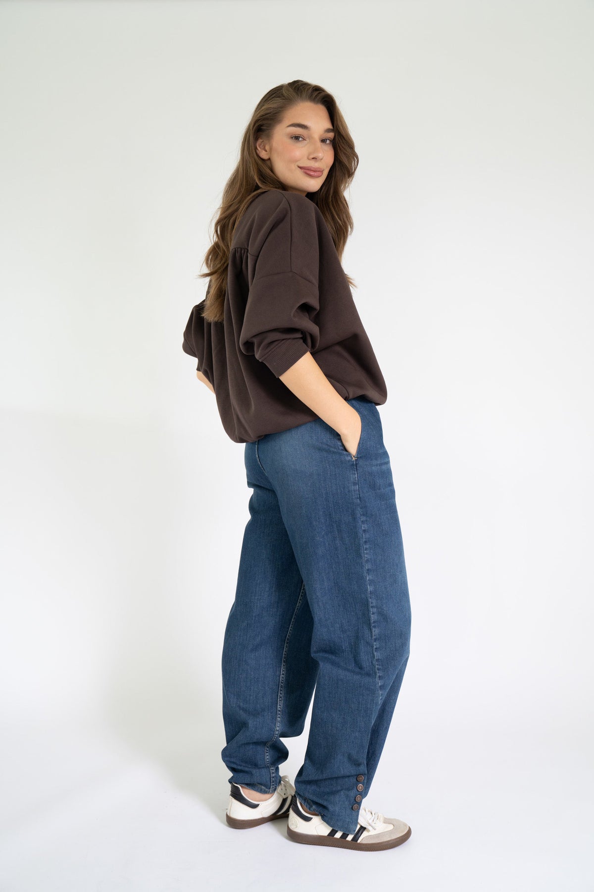 Monchou Sweatshirt - Brown